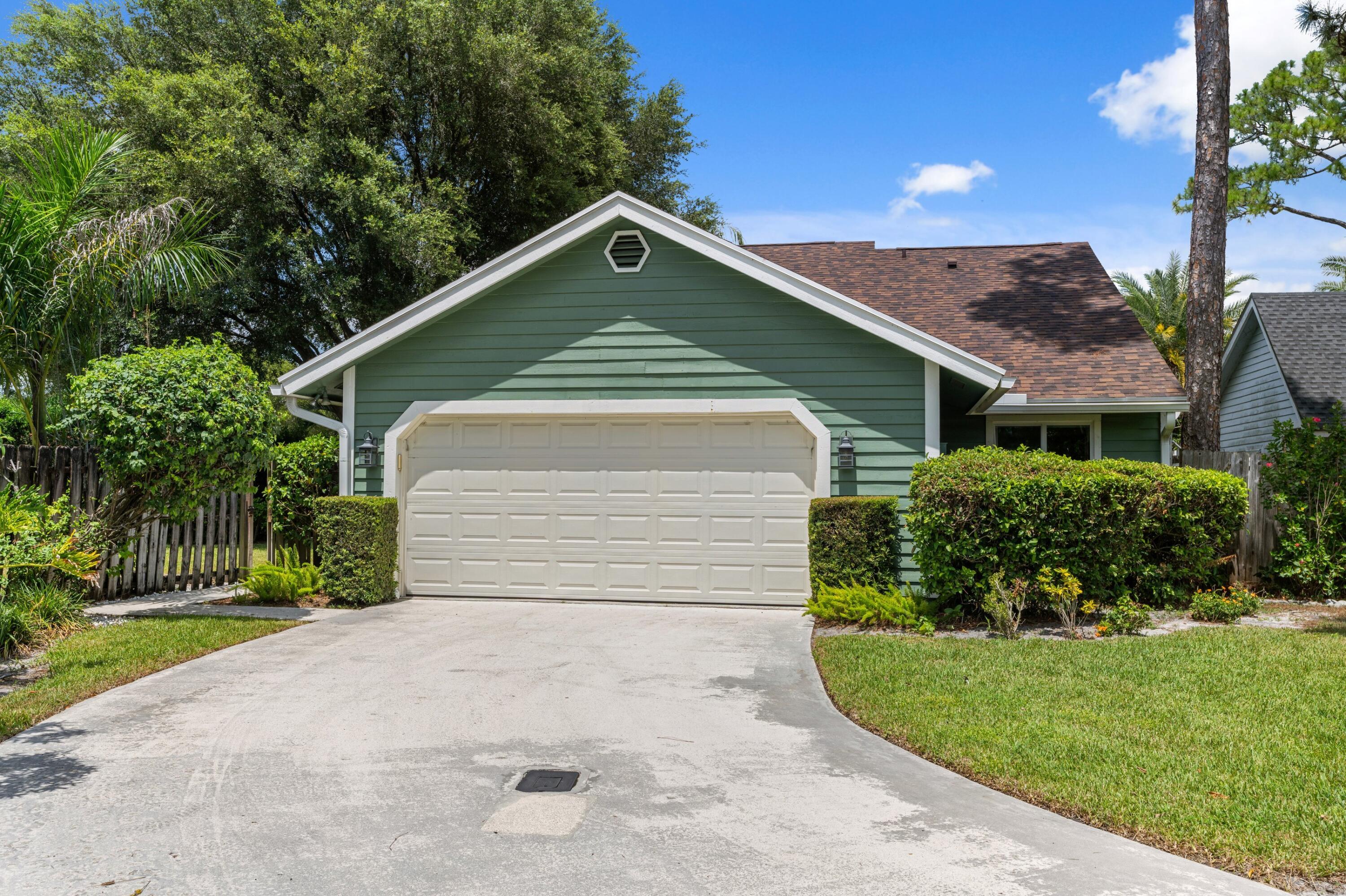 433 Goldenwood Way — Photo 3