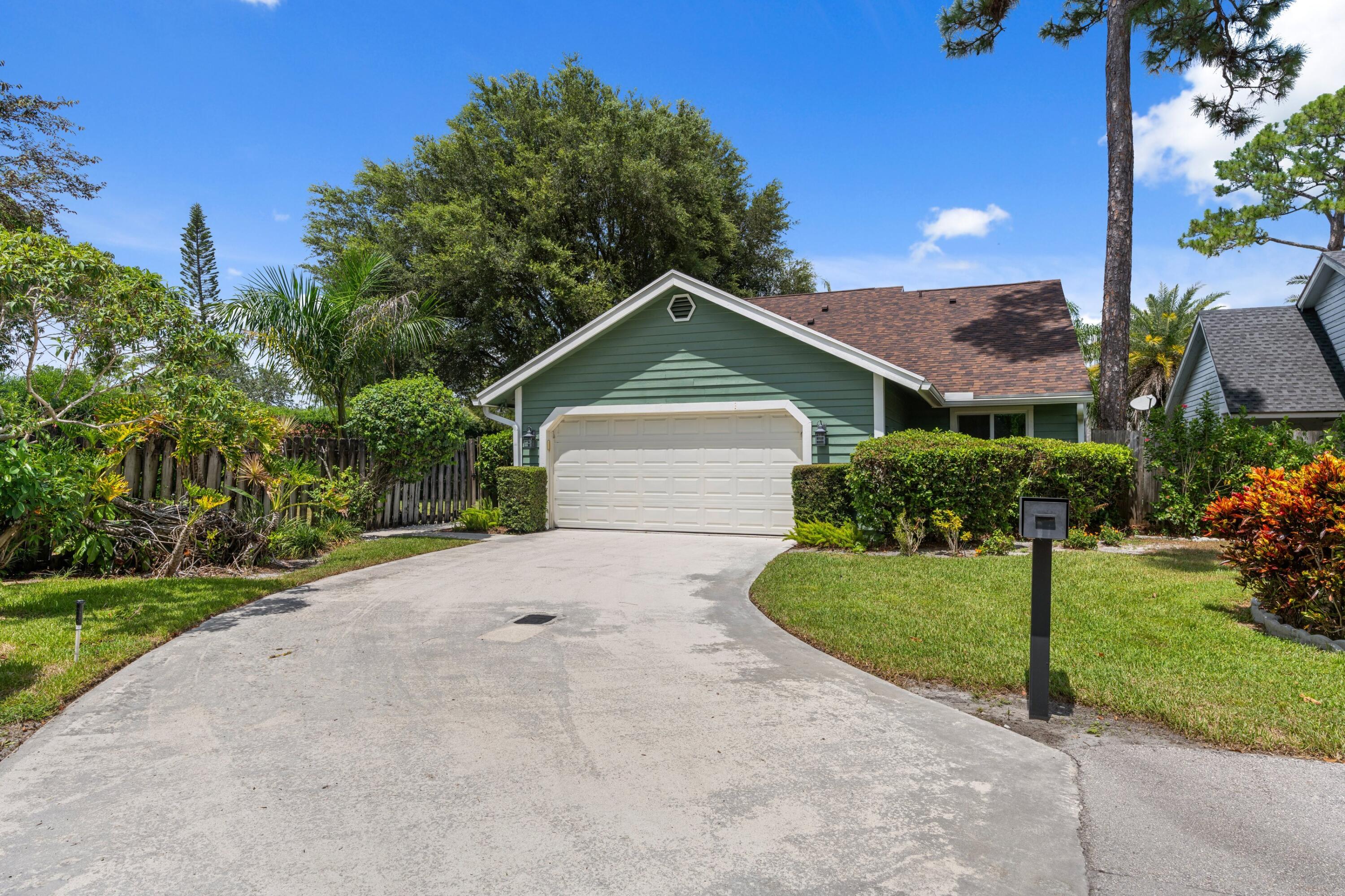 433 Goldenwood Way — Photo 4