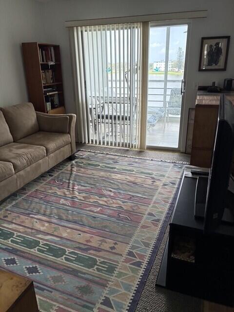 3025 Ainslie B Drive — Photo 3