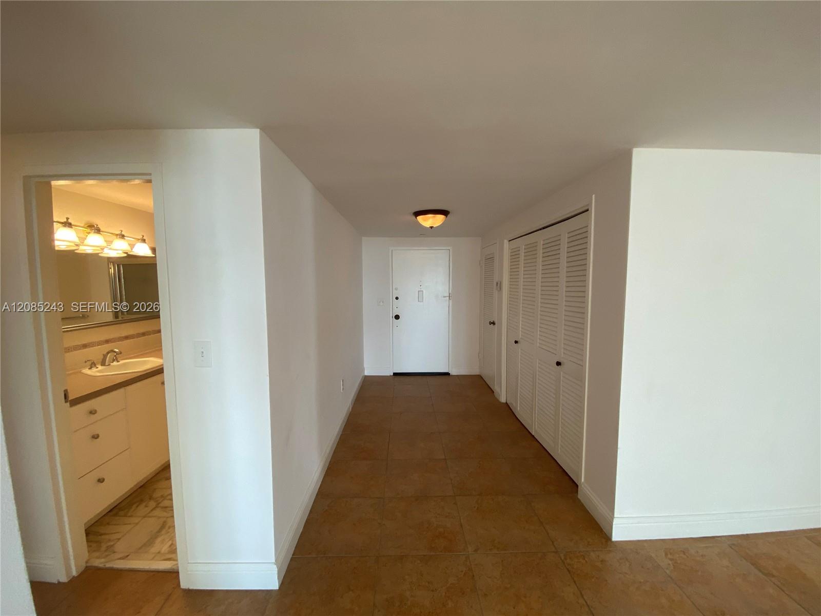 5825 Collins Ave # 5G — Photo 2