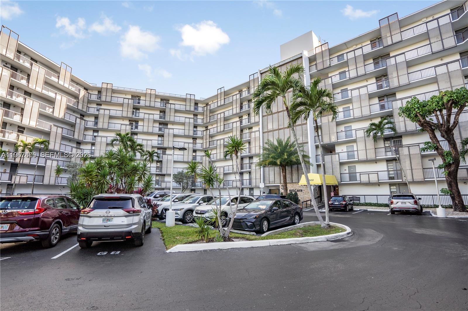 20500 W Country Club Dr # 607, Aventura FL 33180
