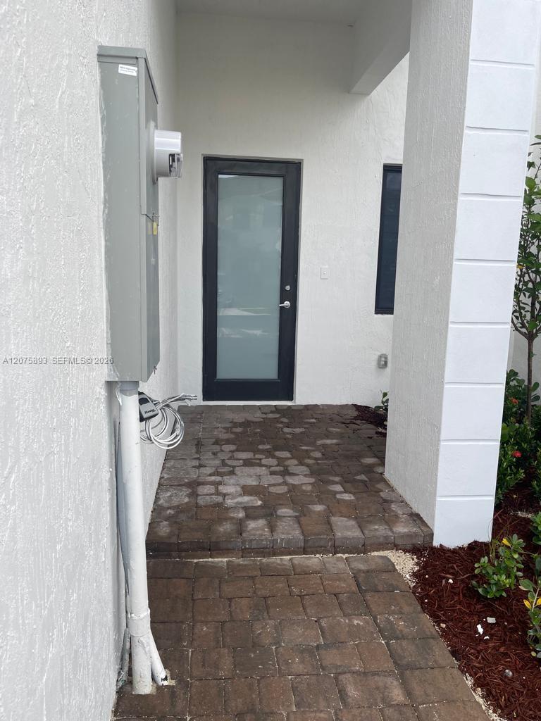 13641 SW 157th Pl # 13641 — Photo 4