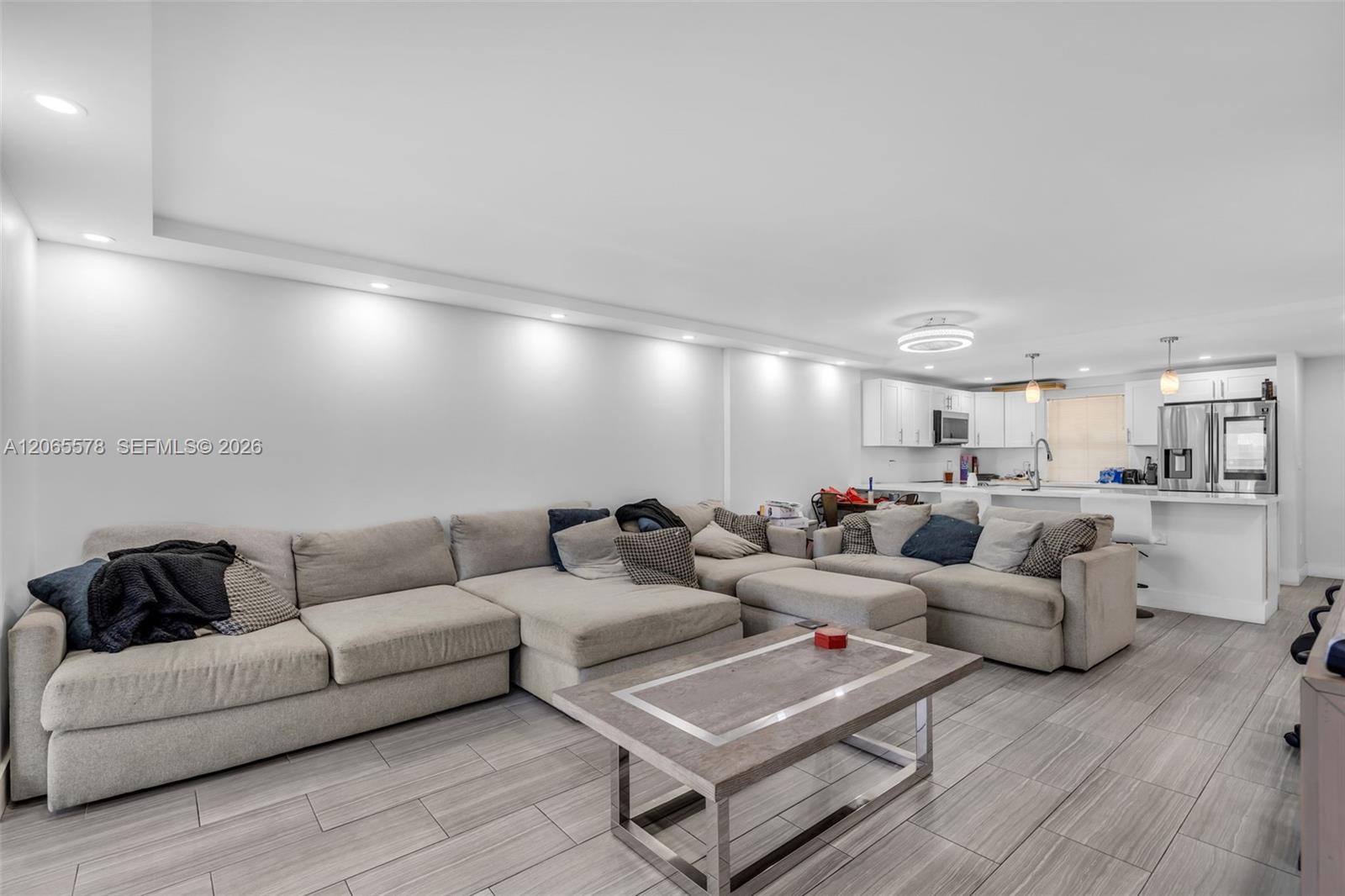 141 SE 3rd avenue # 101 — Photo 5