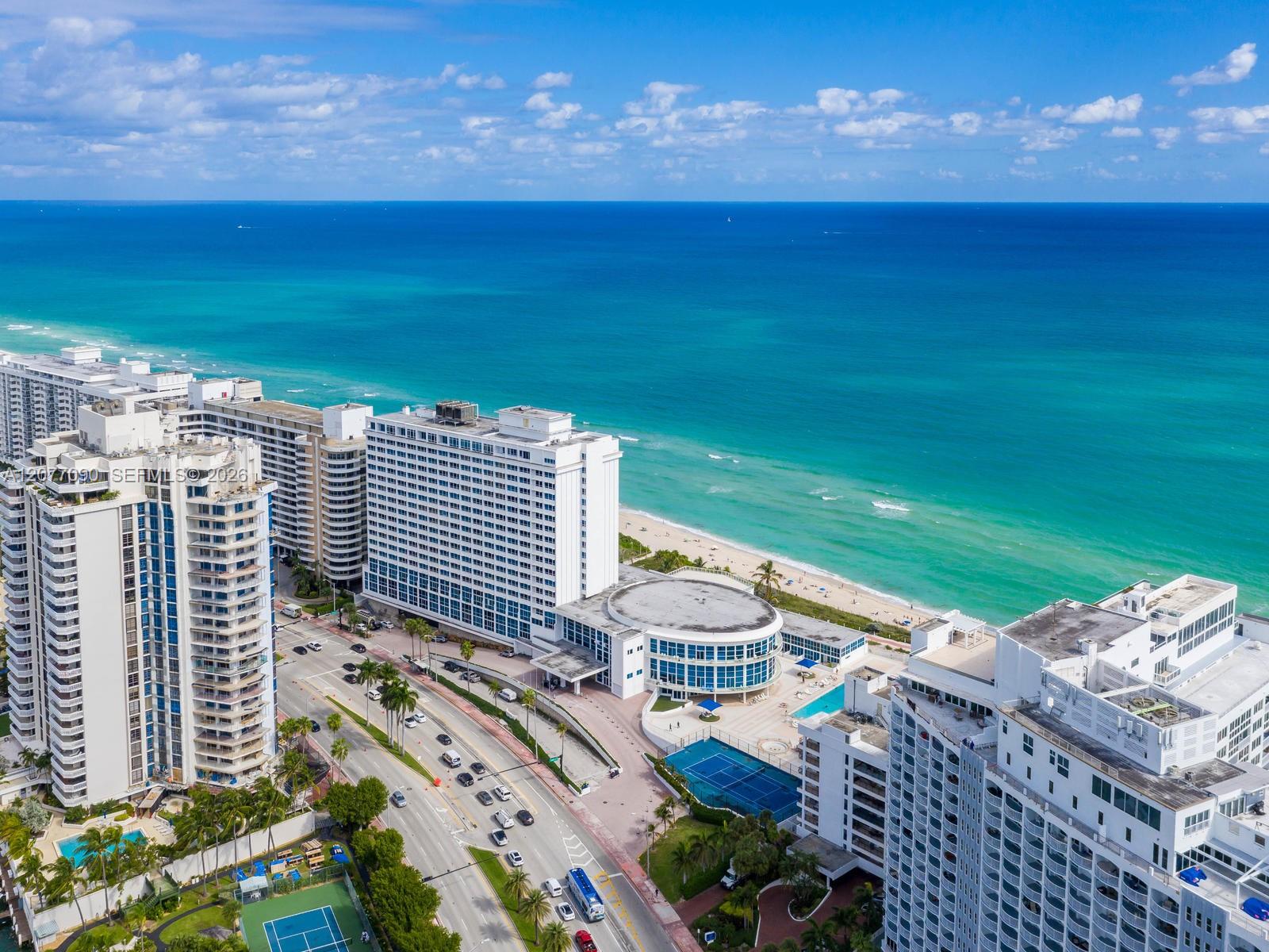 5445 Collins Ave # 729 — Photo 4