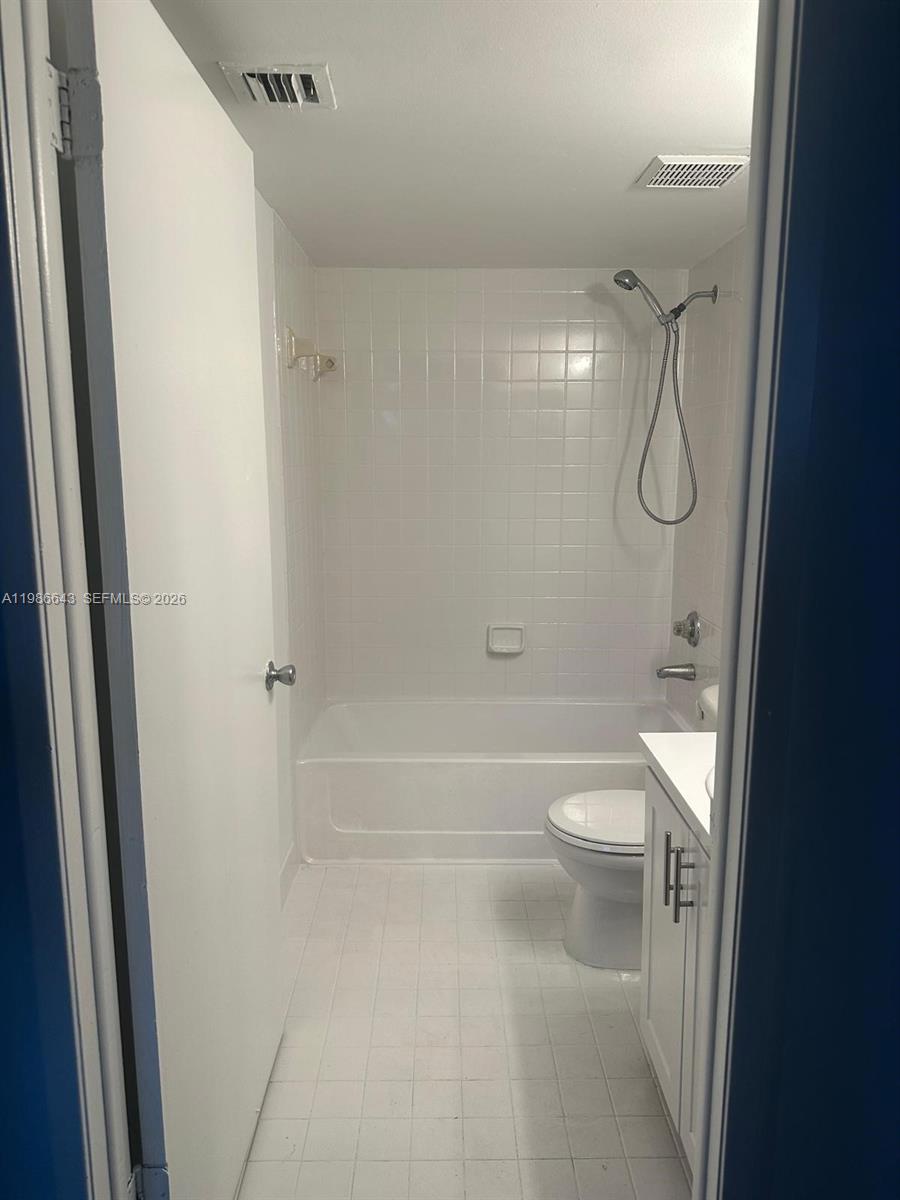 9777 Nob Hill Ct # 9777 — Photo 3