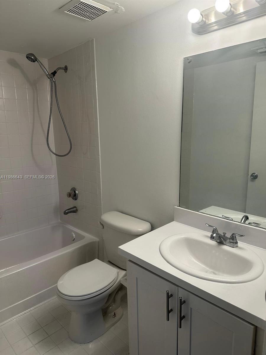 9777 Nob Hill Ct # 9777 — Photo 4