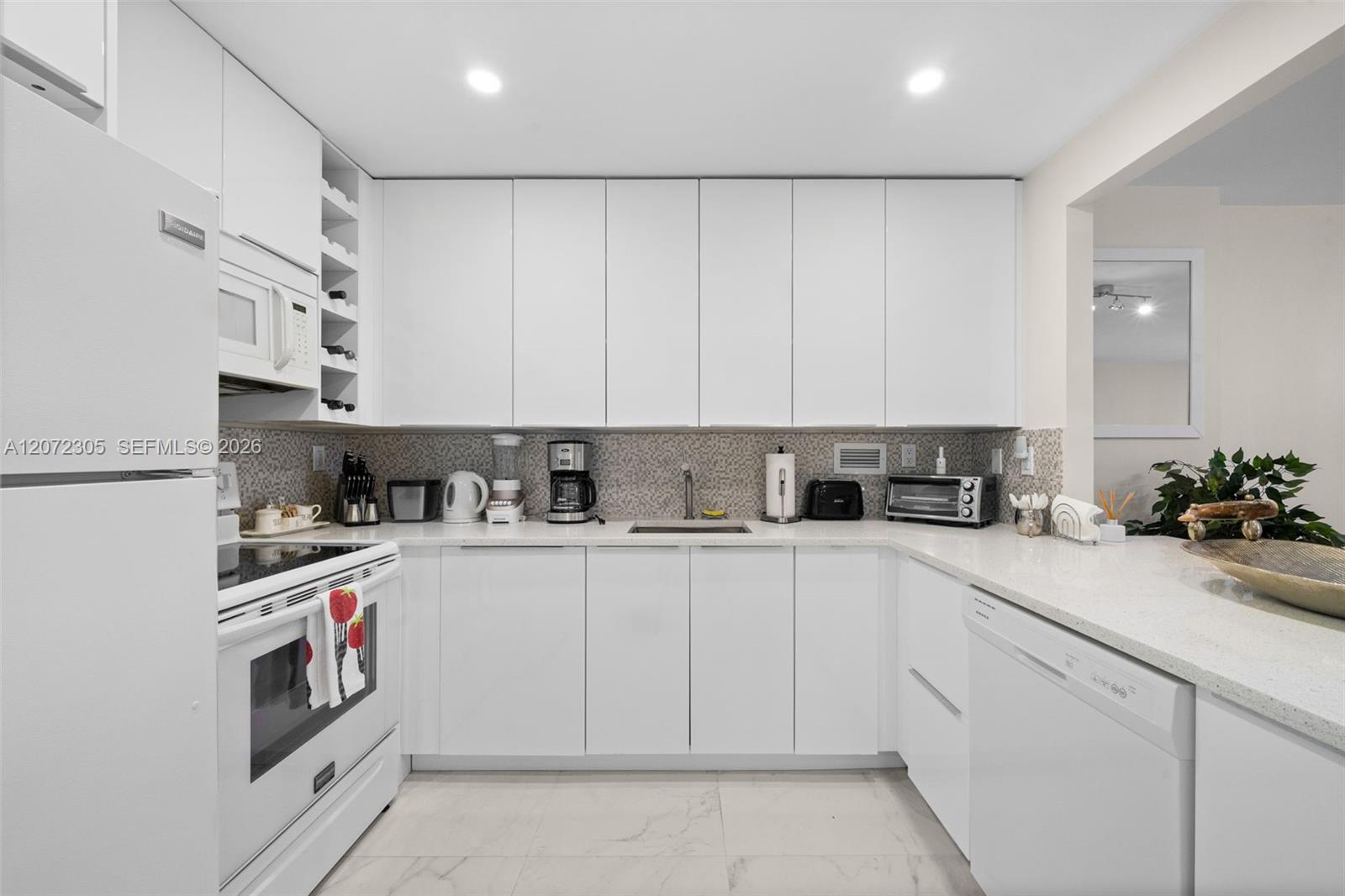 2301 Collins Ave # 1014 — Photo 5