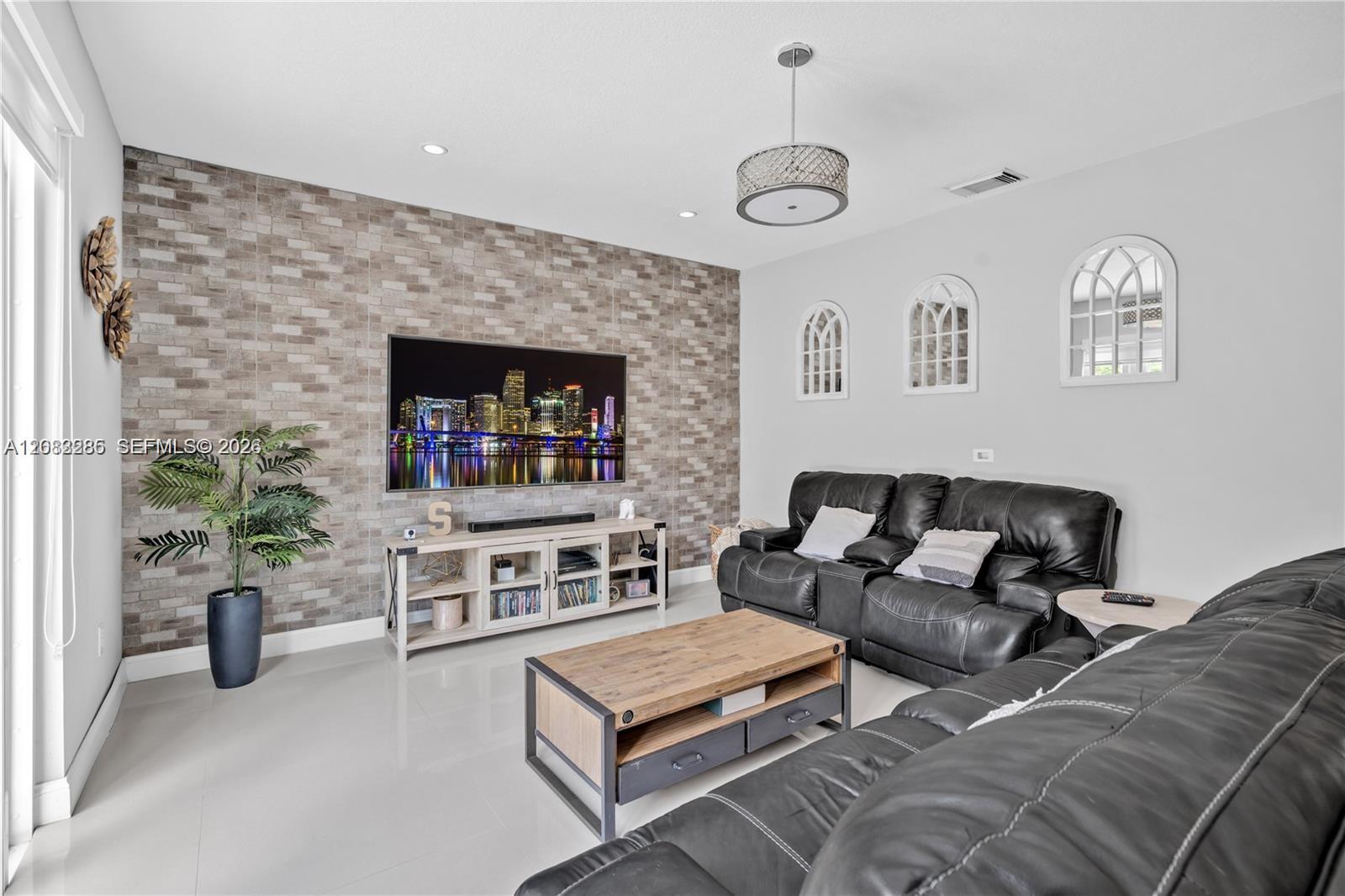 15877 SW 61st Way — Photo 5