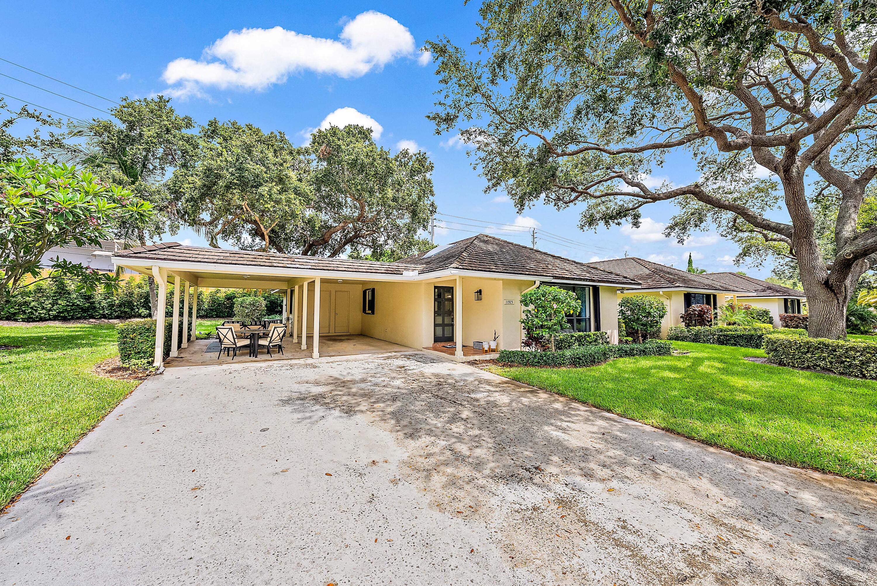 11325 Twelve Oaks Way, North Palm Beach FL 33408