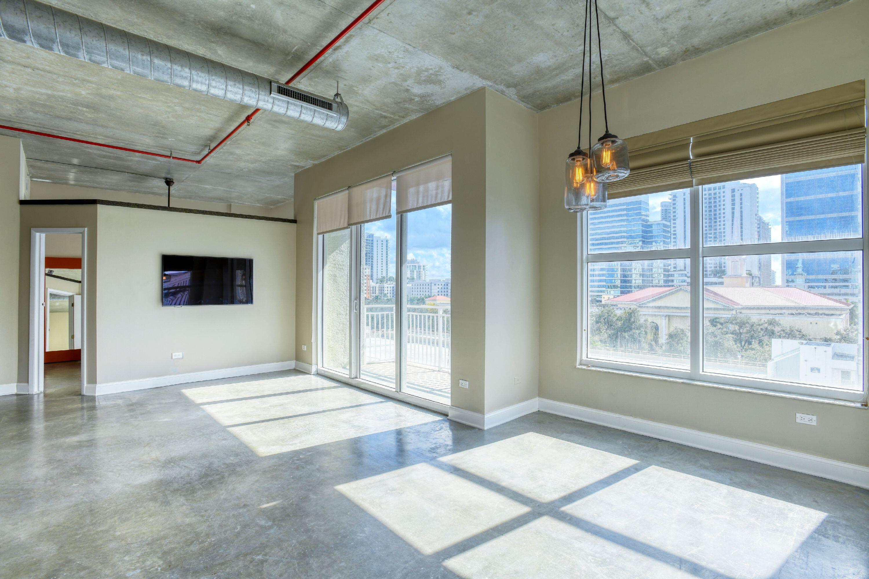 313 NE 2nd Street, Fort Lauderdale FL 33301
