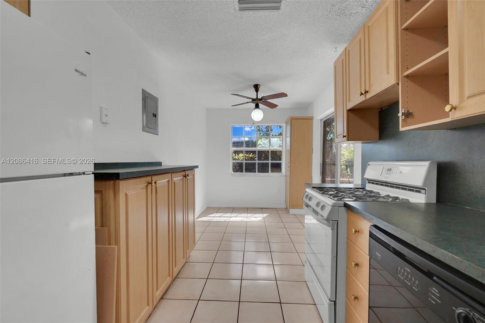 10780 NW 29th Ct — Photo 3