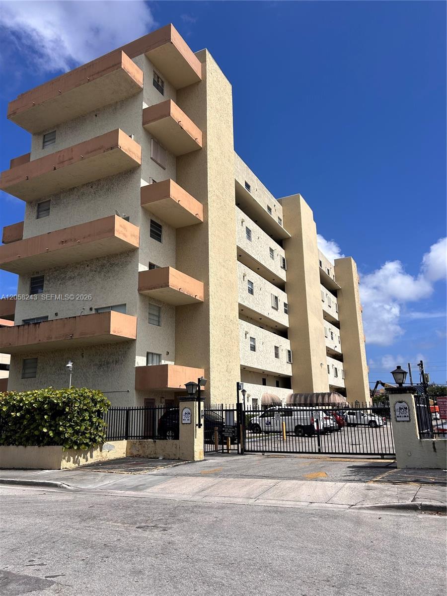 300 NW 42nd Ave # 109, Miami FL 33126
