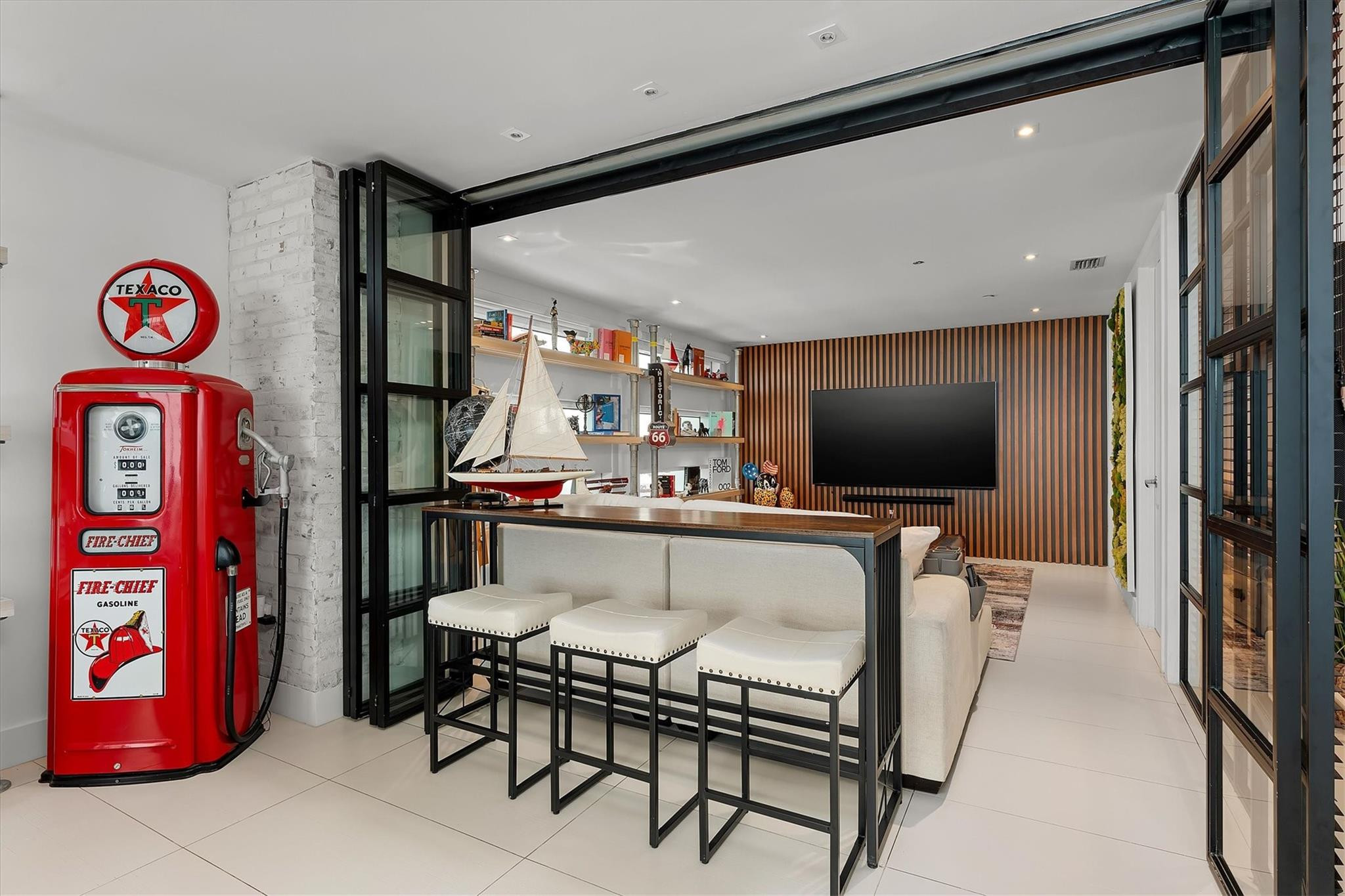 1040 Biscayne Boulevard # 2101 — Photo 4