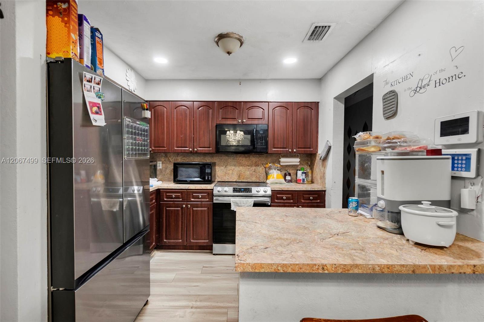 6921 Taylor St — Photo 3
