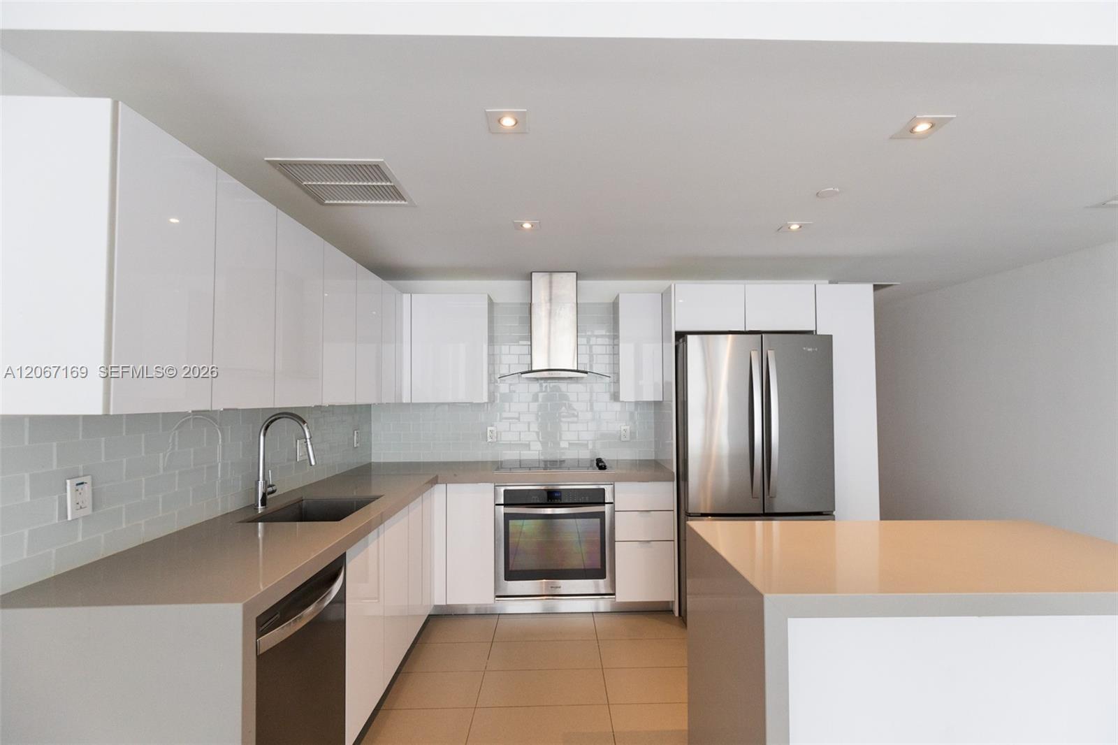 1600 NE 1st Ave # 1420 — Photo 4