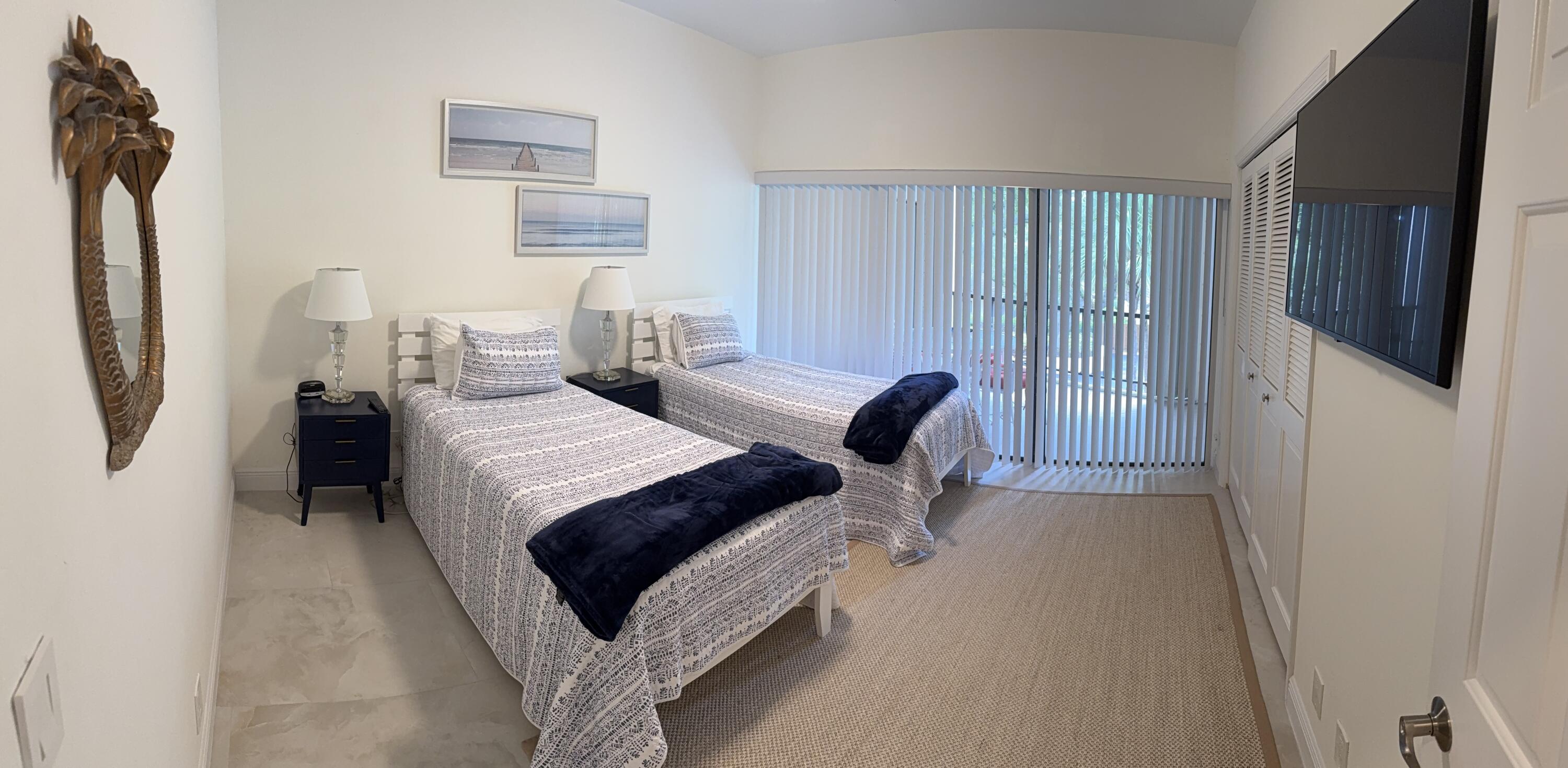 1640 Twelve Oaks Way # 305 — Photo 3