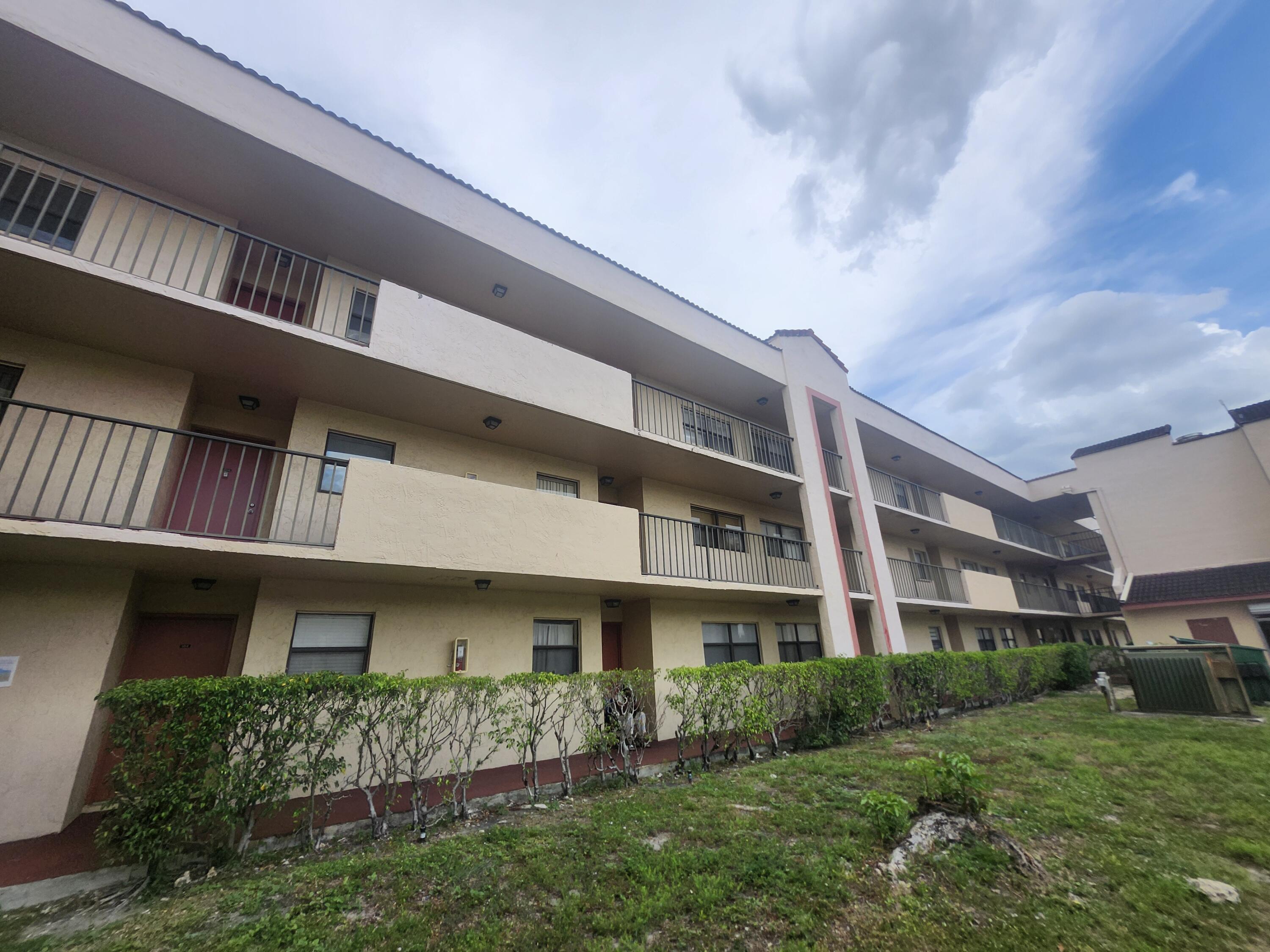 3470 Foxcroft Road # 207, Miramar FL 33025