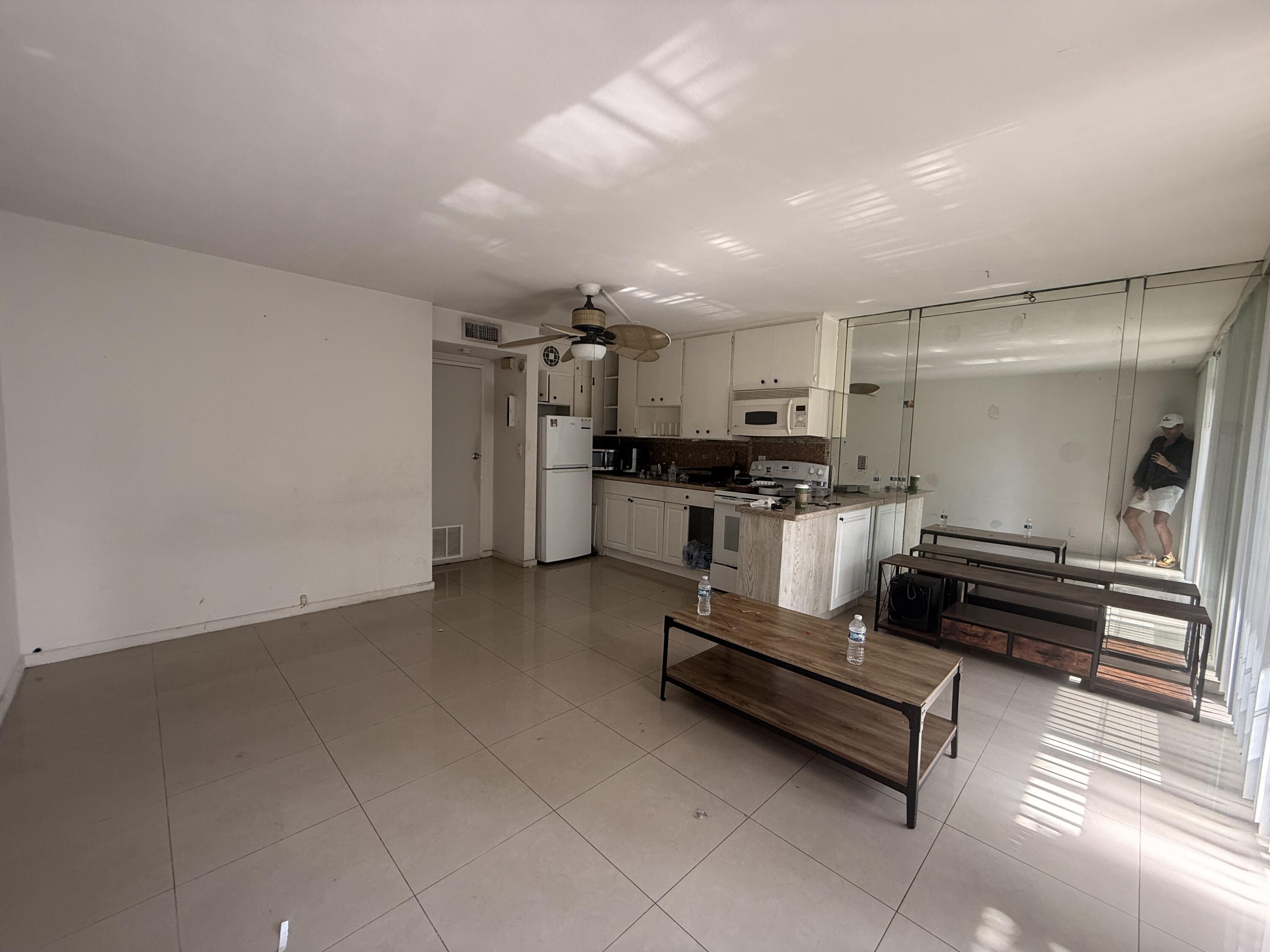 901 N Birch Road # 7D — Photo 3