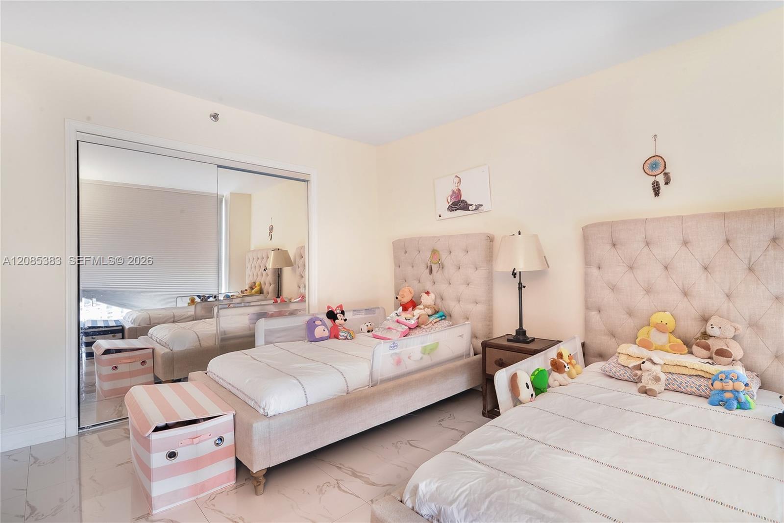 1000 W Island Blvd # 1404 — Photo 4
