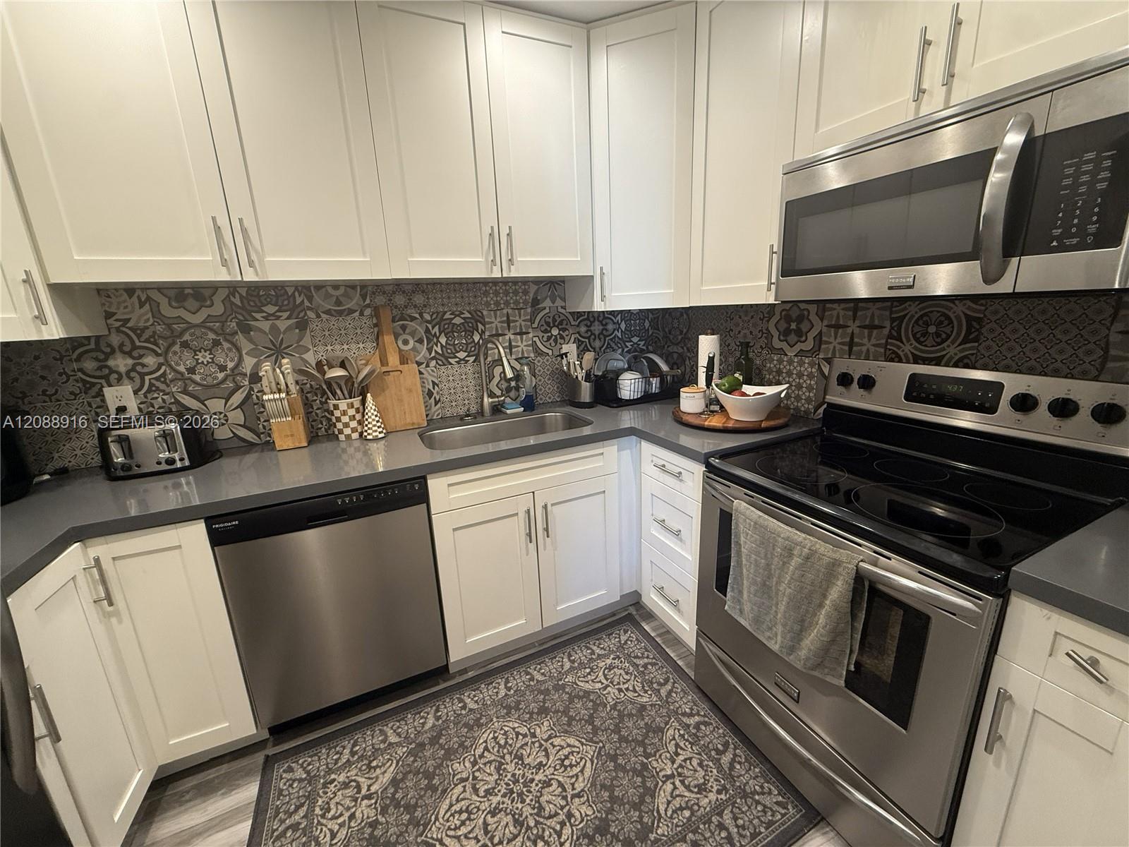 7823 Miller Dr # C207 — Photo 2