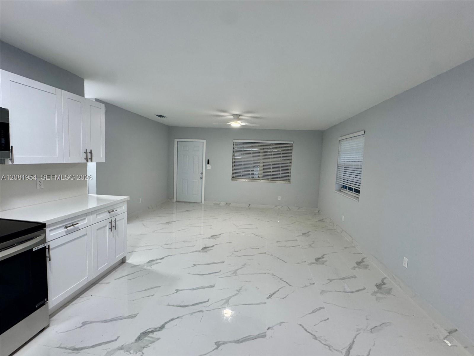 1529 SW 22nd St # 1 — Photo 2