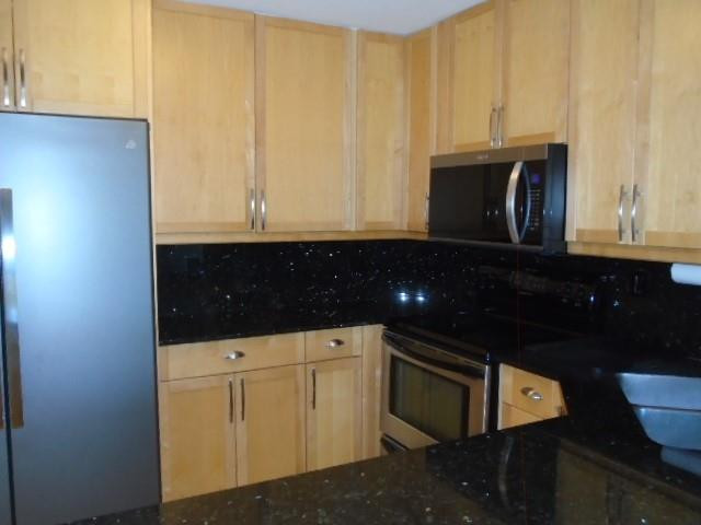 1800 N Andrews Avenue # 4b — Photo 5