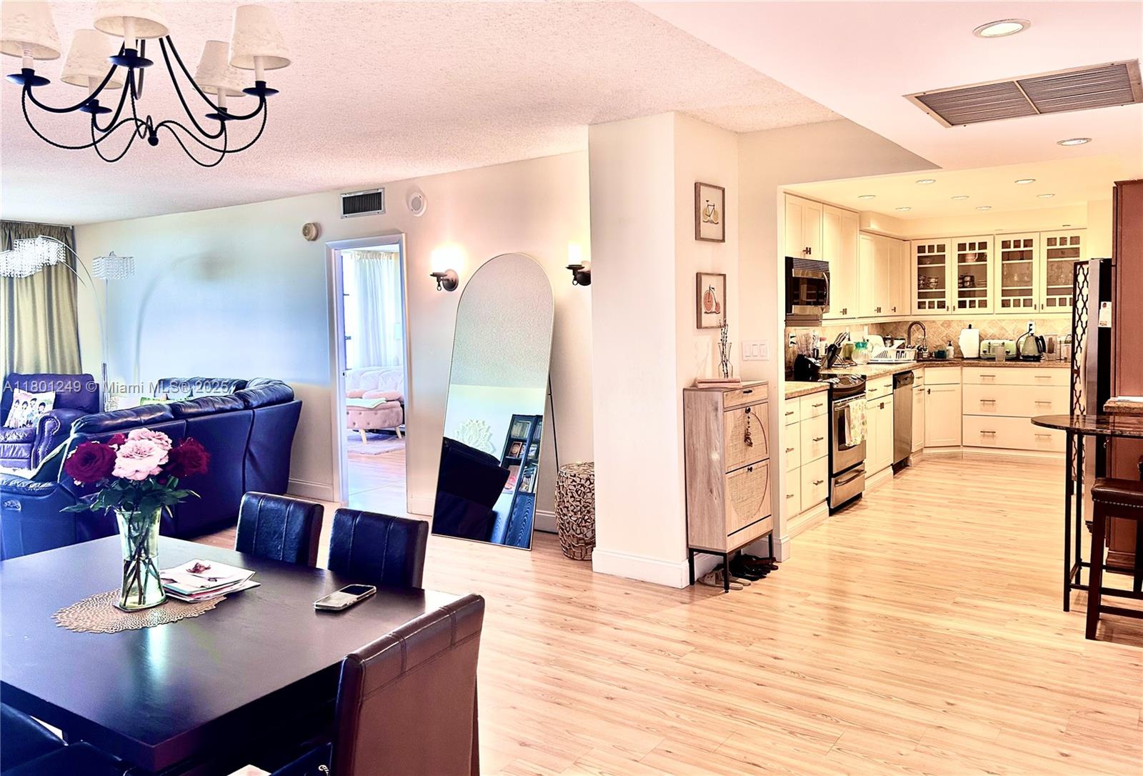 600 Three Islands Blvd # 905, Hallandale Beach FL 33009