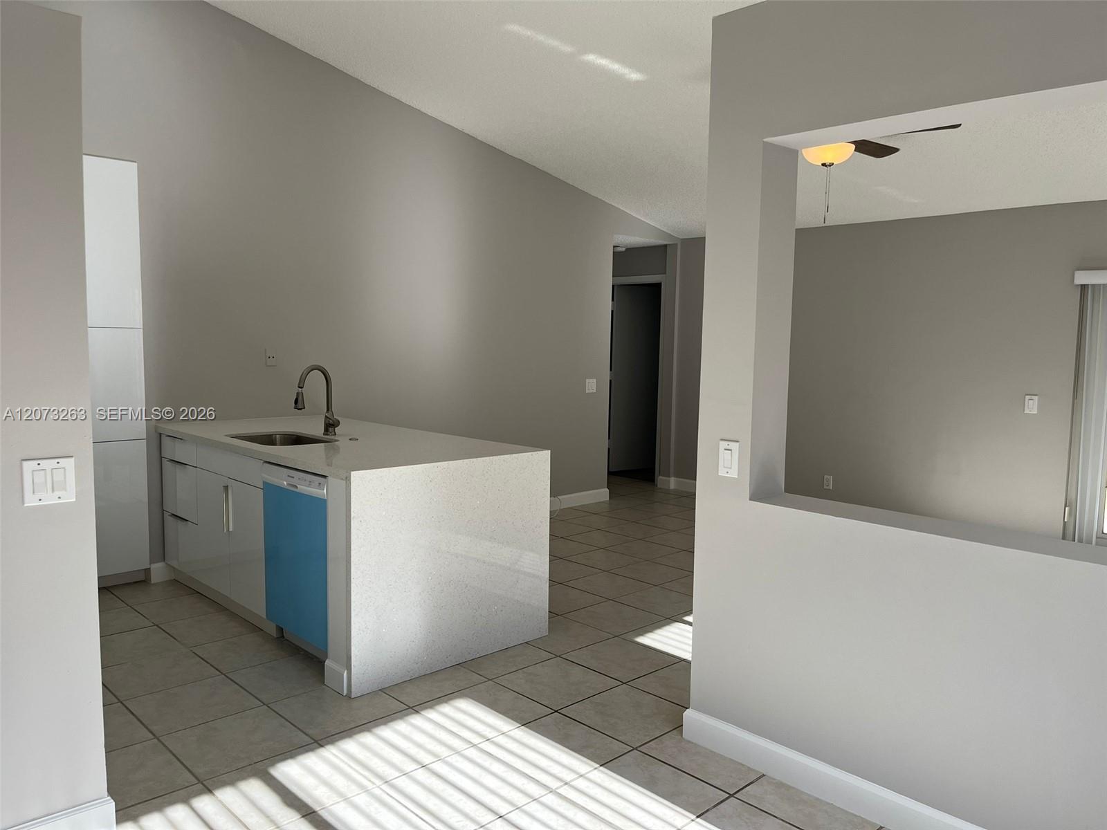 1542 Presidio Dr # 1542 — Photo 4