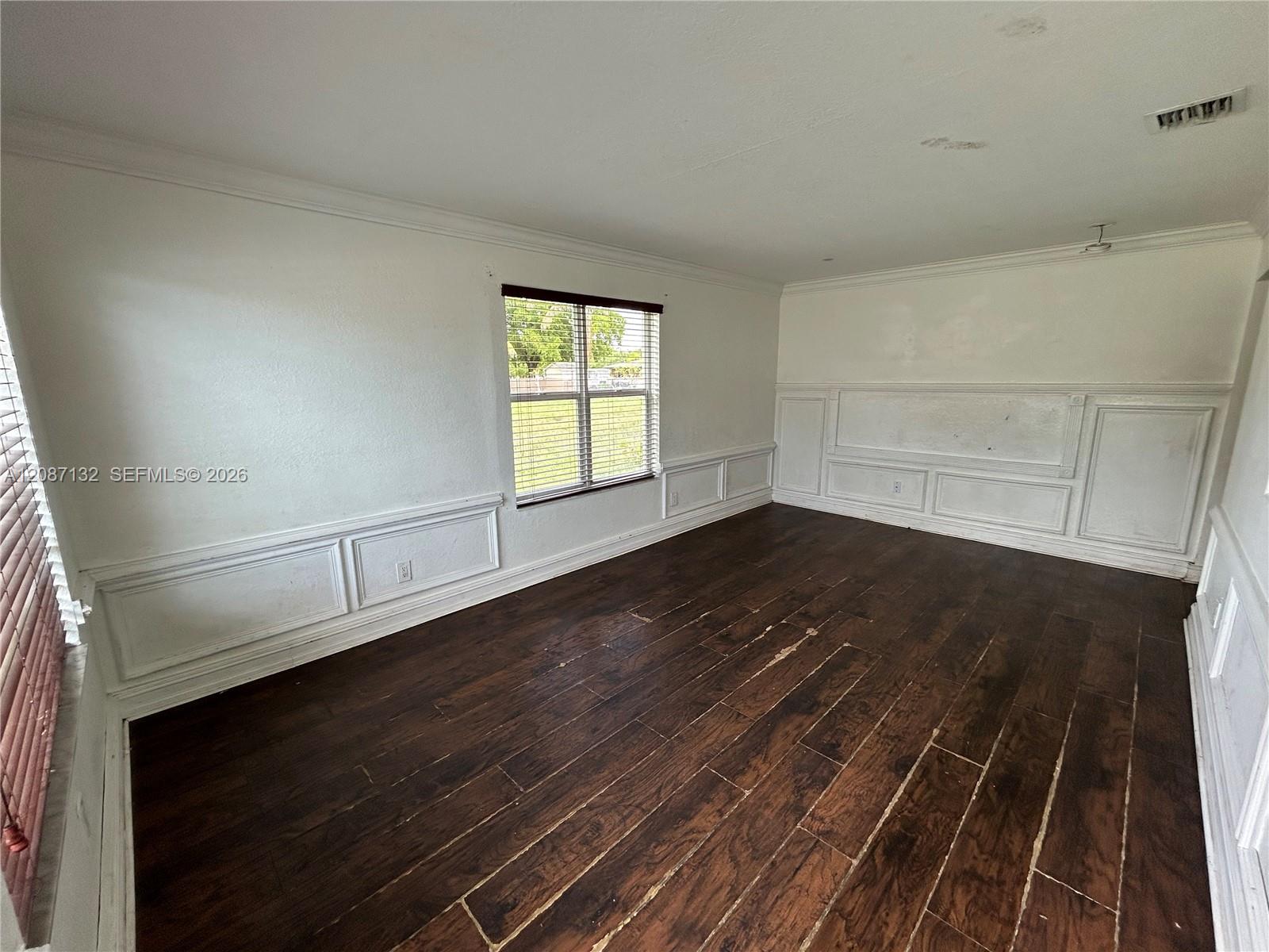 280 SW 8th St — Photo 3