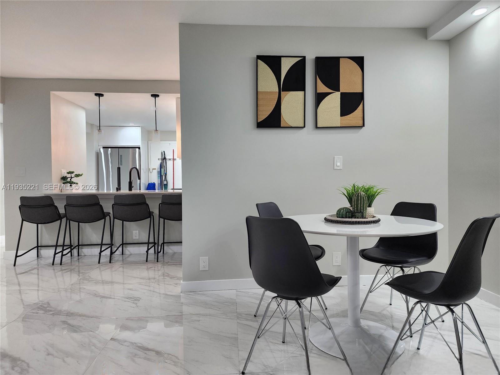 3725 S Ocean Dr # 425 — Photo 5