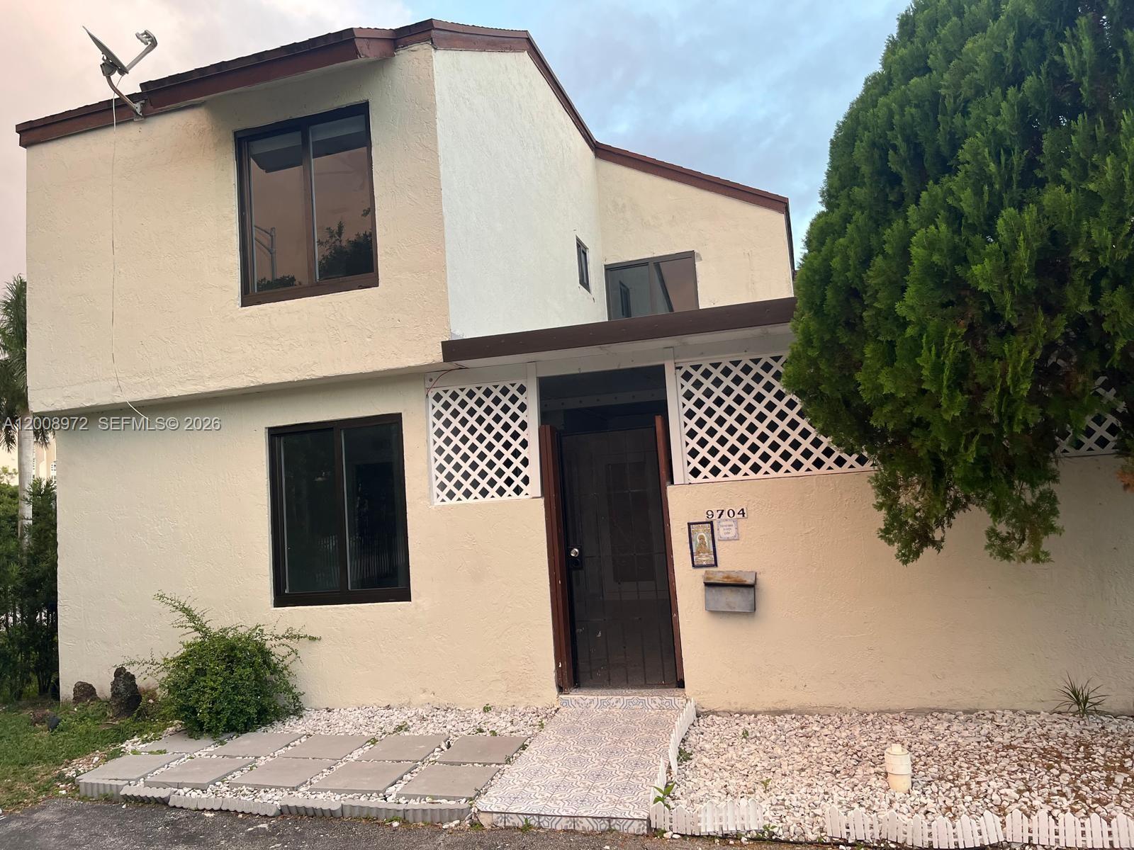 9704 NW 6th Ter # 9704, Miami FL 33172
