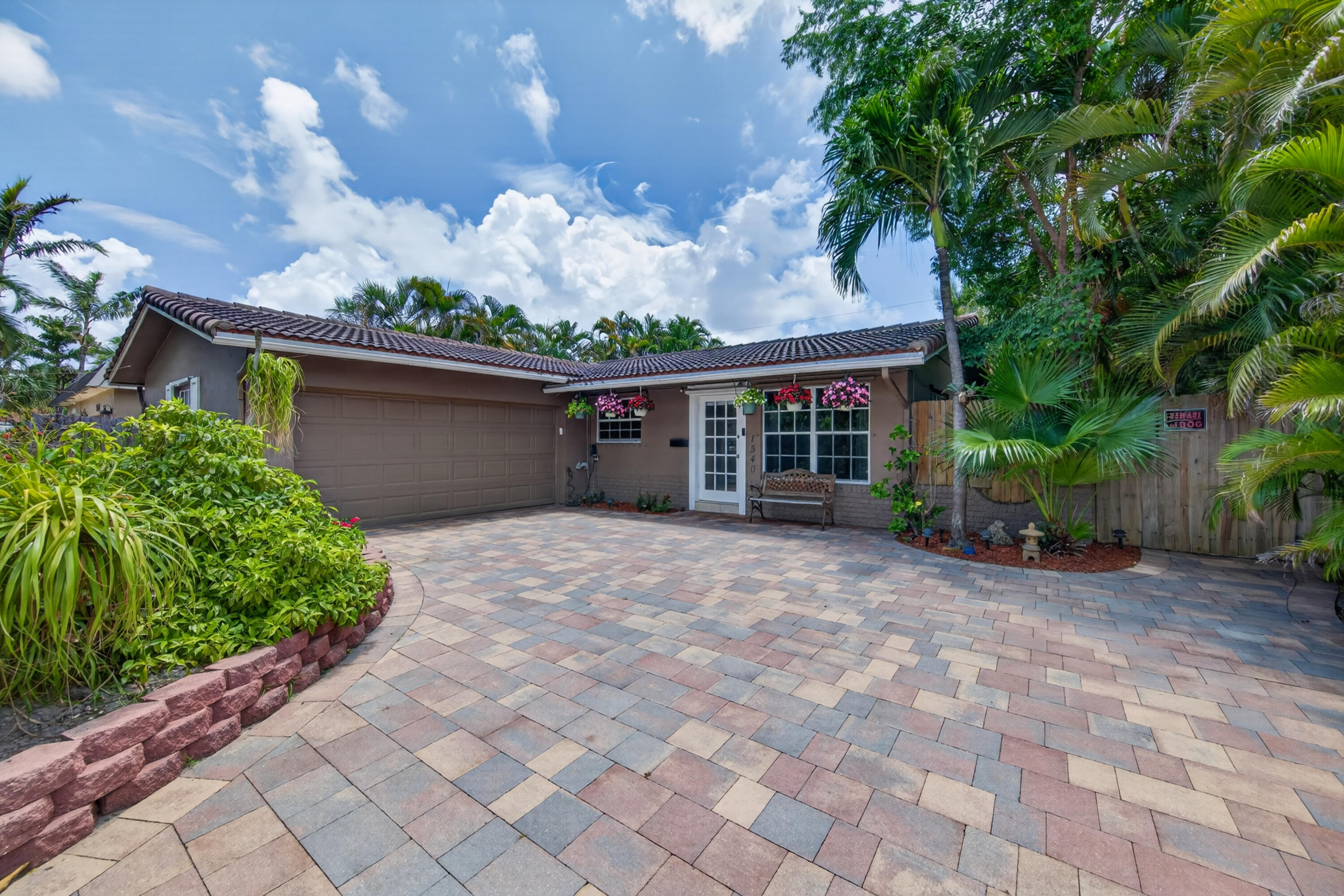 1540 NE 40th Street, Oakland Park FL 33334