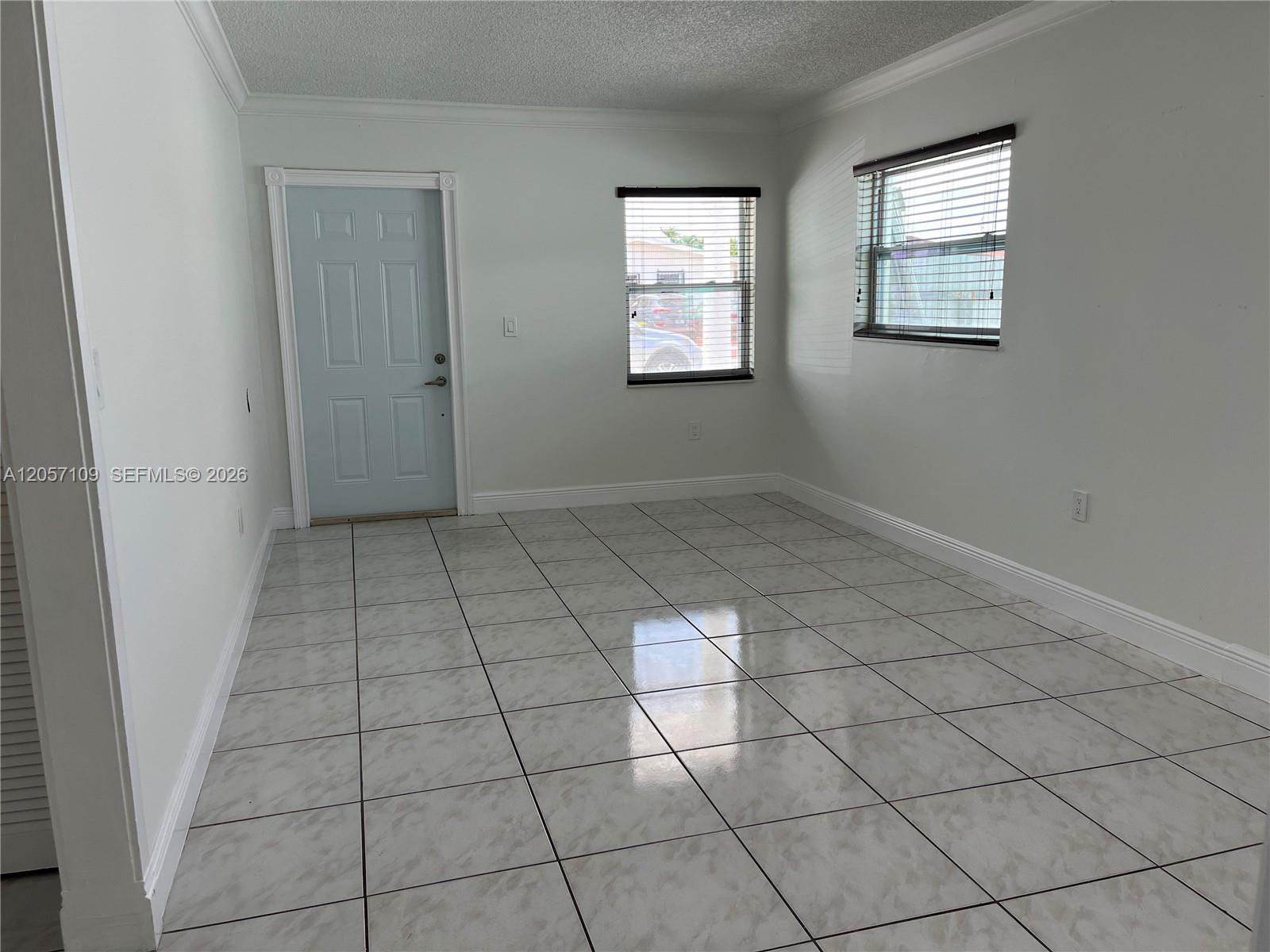 10571 SW 27th St — Photo 5