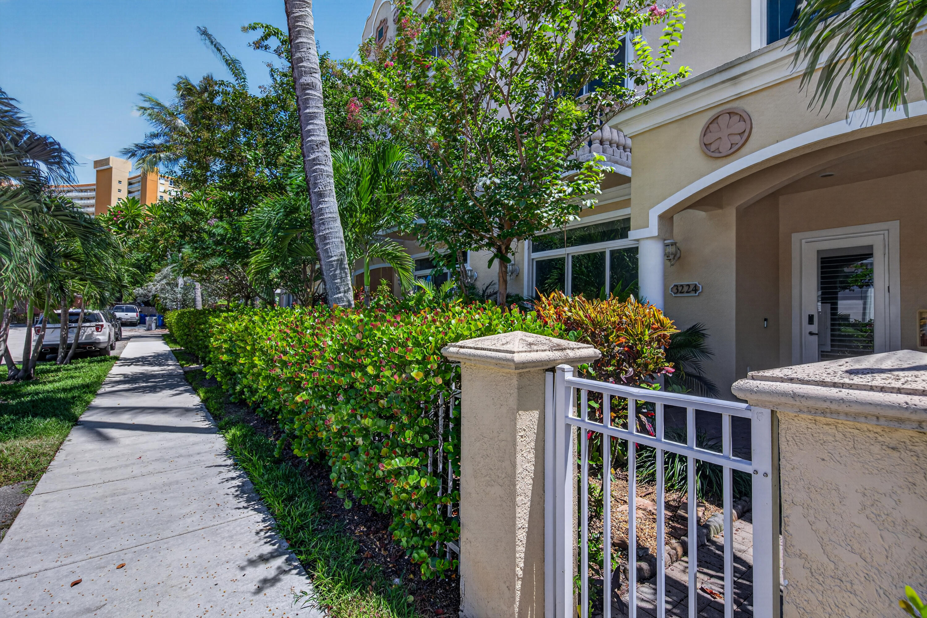 3224 NE 4th Street, Pompano Beach FL 33062