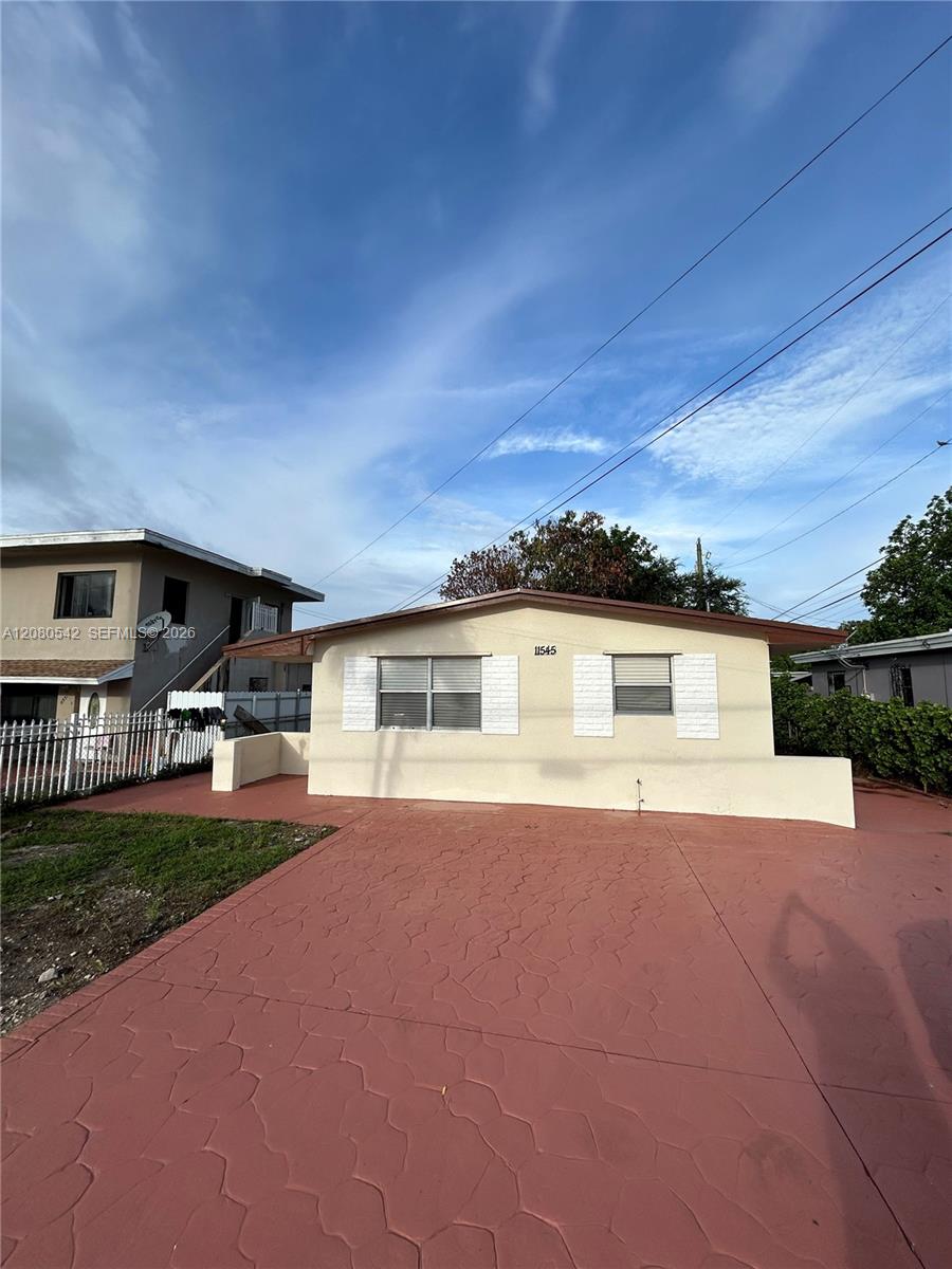 11545 NW 17th Ave — Photo 3