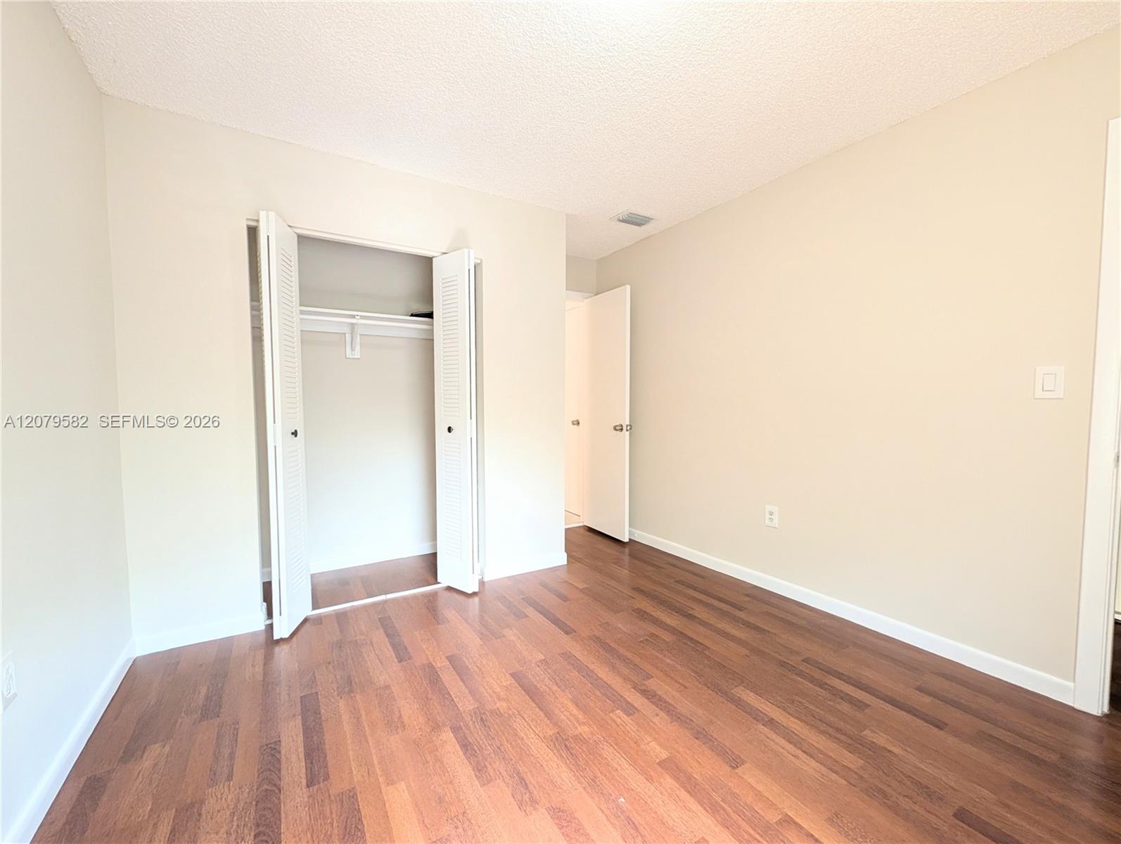 58 SW 14th Ter — Photo 3