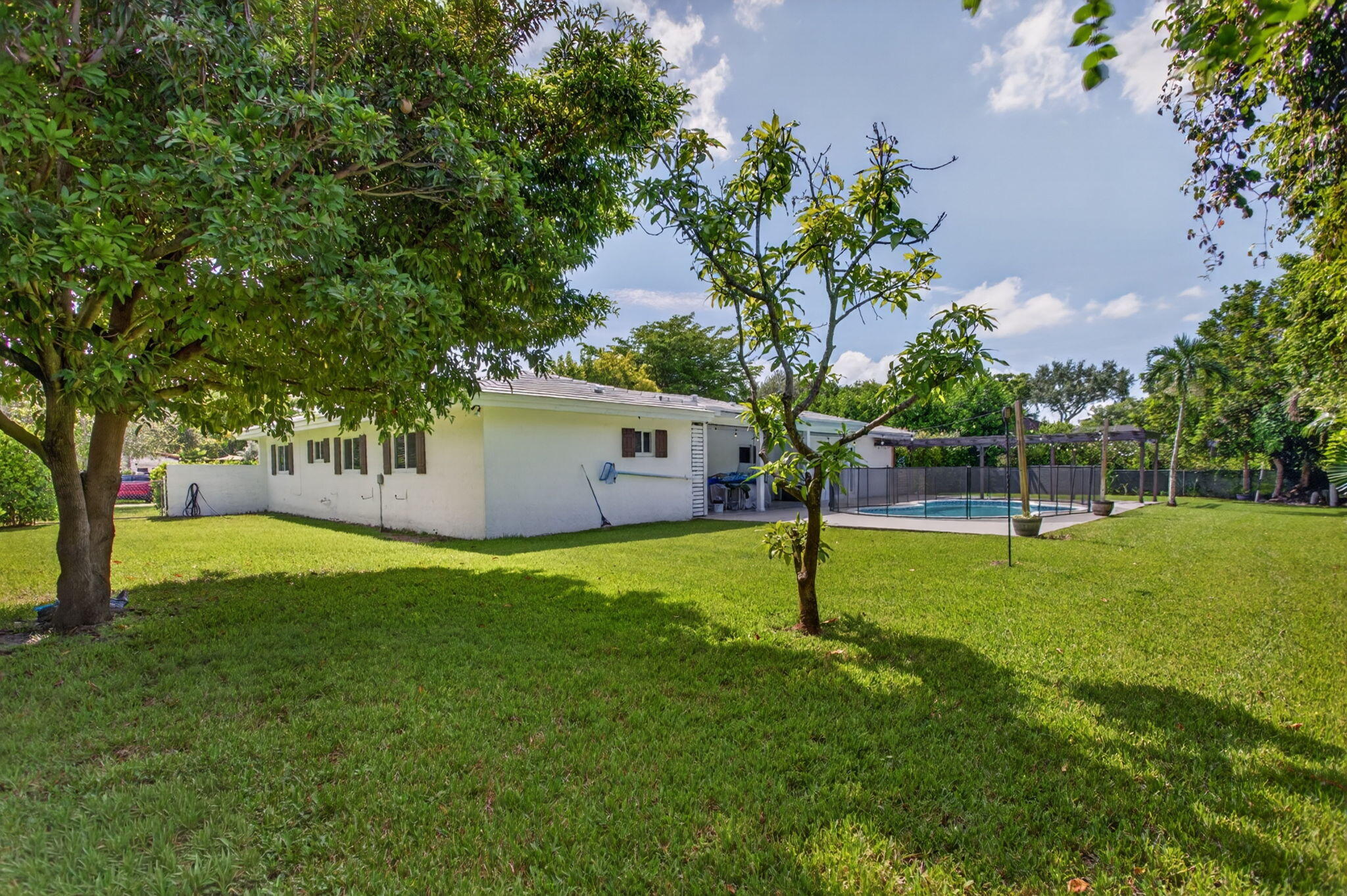 2400 NW 105TH Terrace — Photo 4