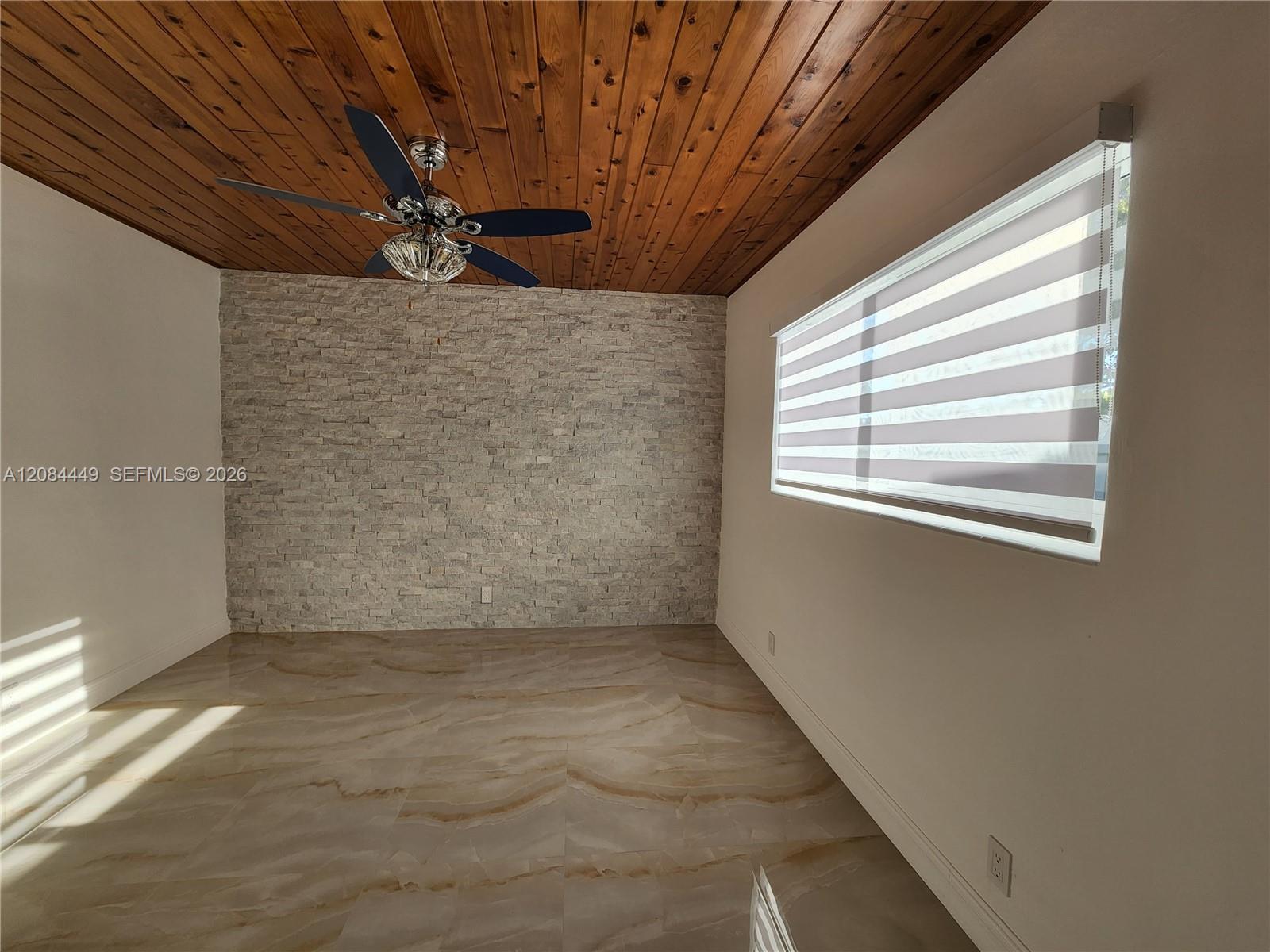 1113 NE 8th St # Efficiency — Photo 3