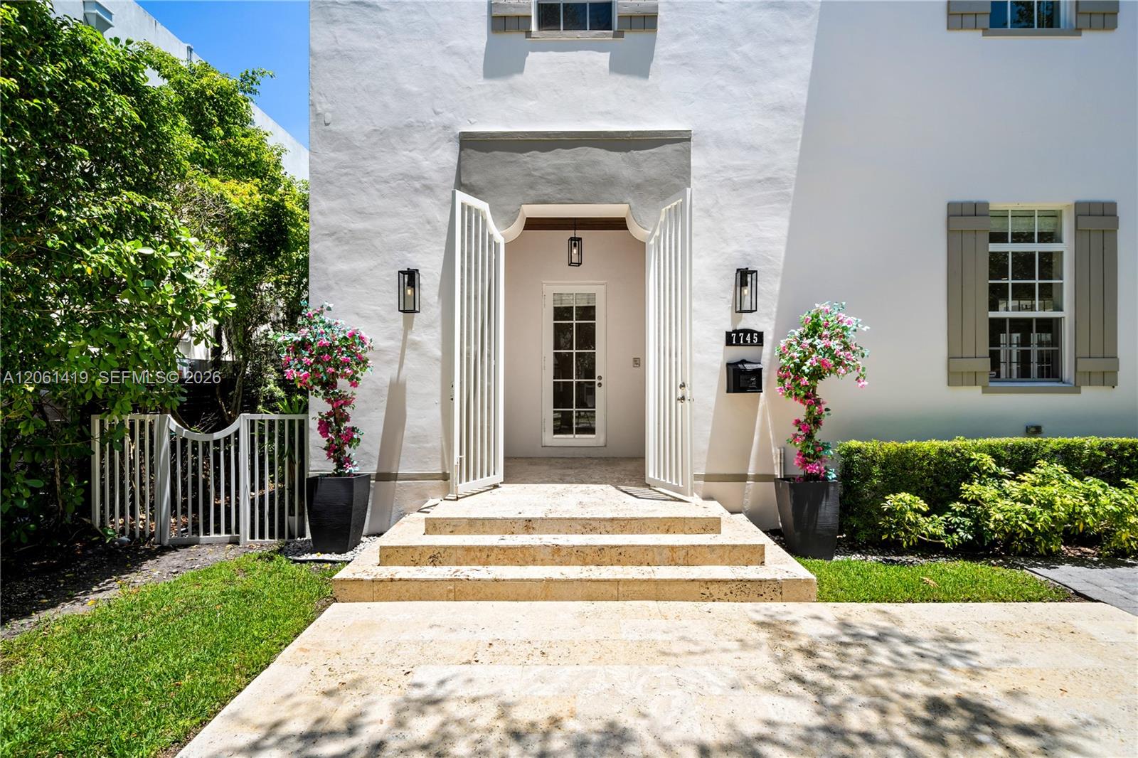 7745 SW 54th Ave — Photo 4