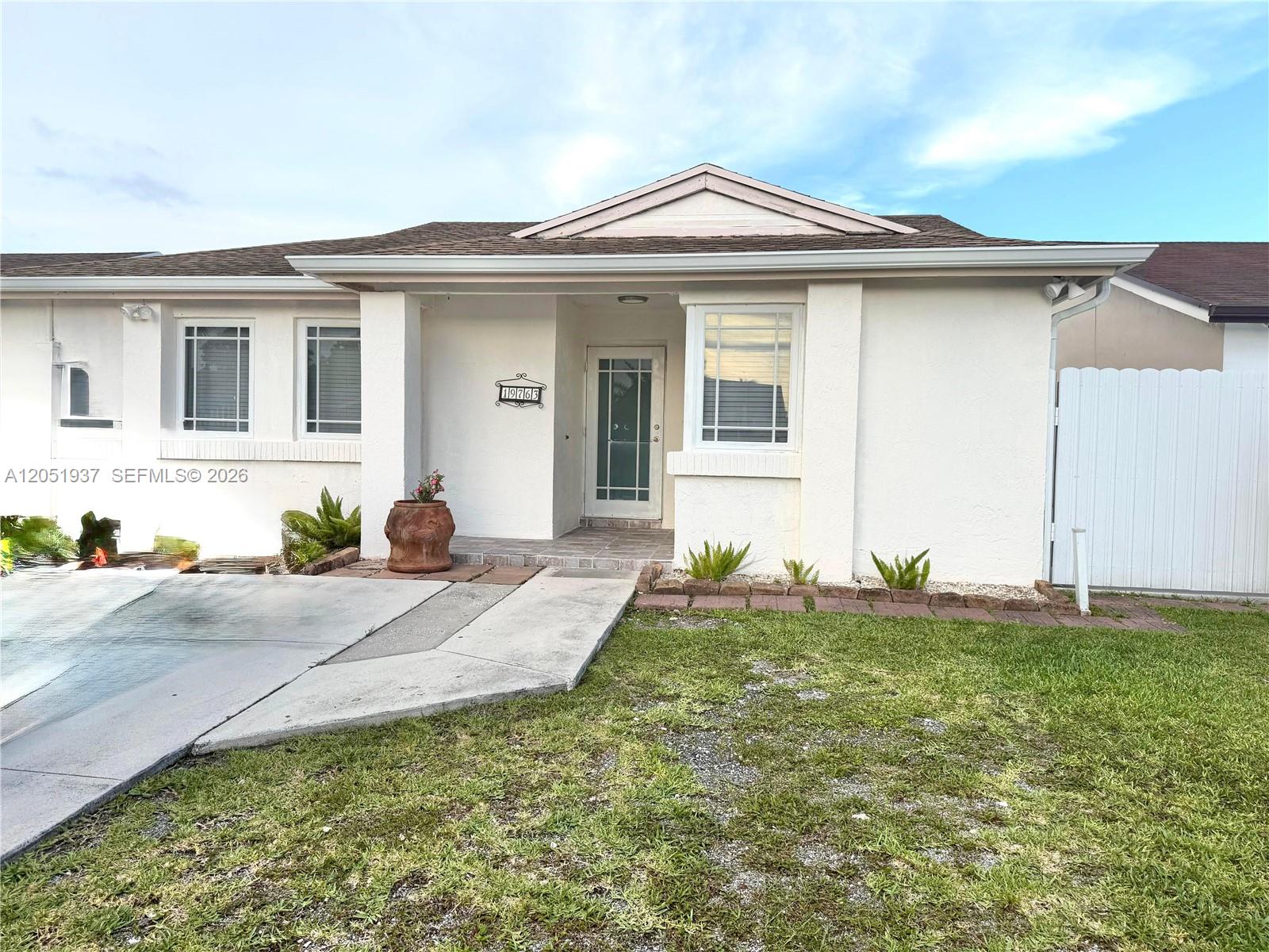 19763 SW 124th Ave, Miami FL 33177