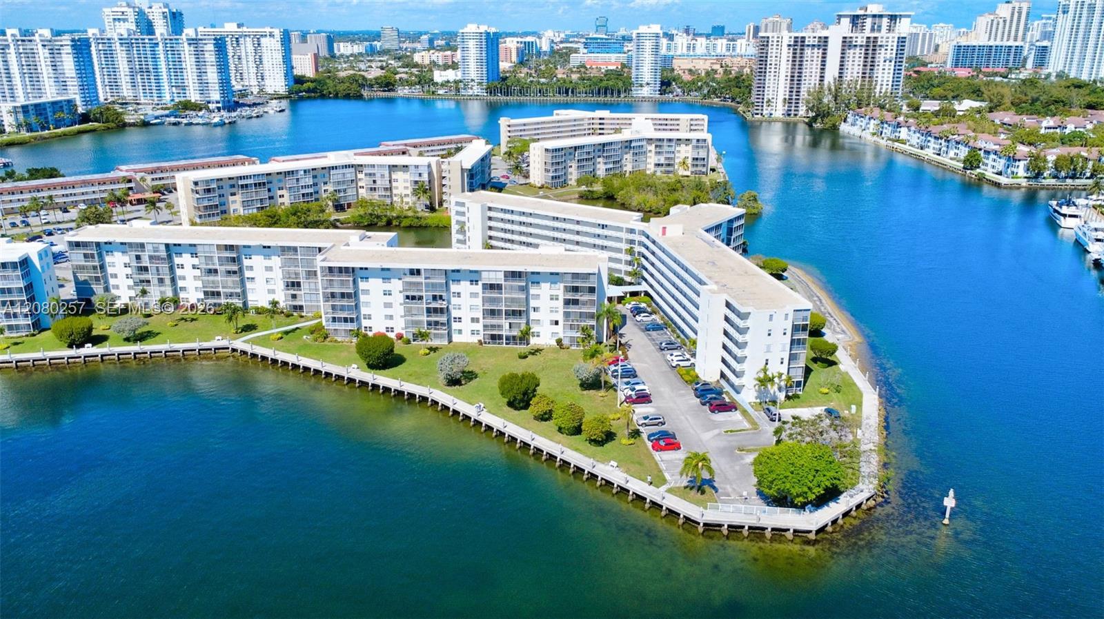 3030 Marcos Dr # T302, Aventura FL 33160