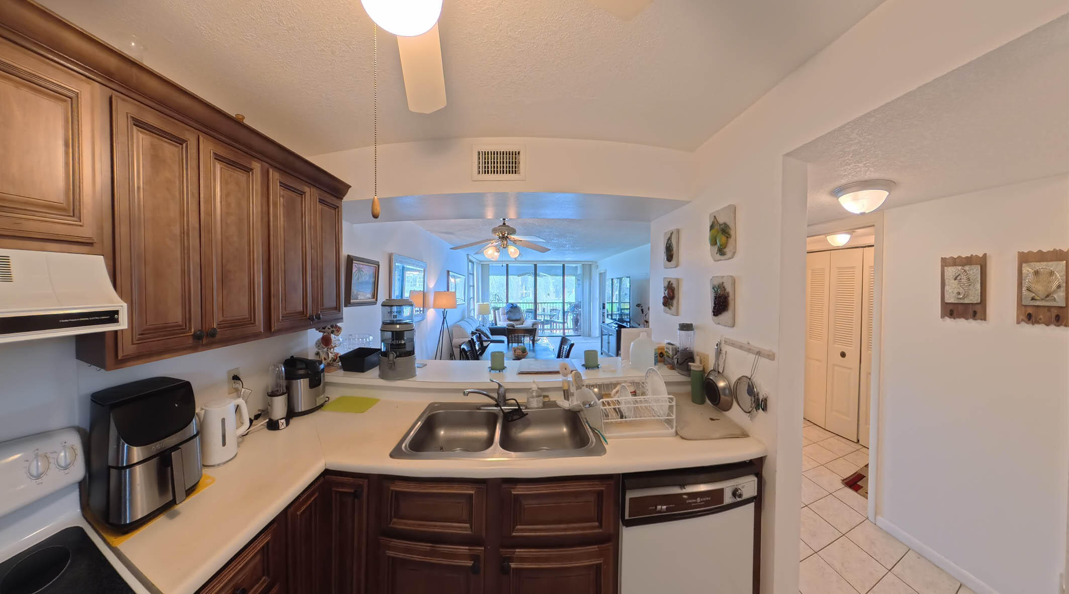 6618 CORAL LAKE Drive # 206 — Photo 3