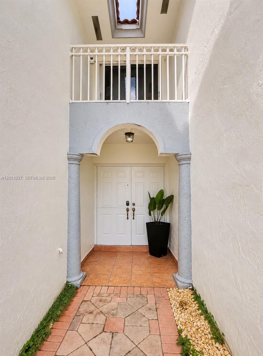 15355 SW 39th Ln — Photo 2