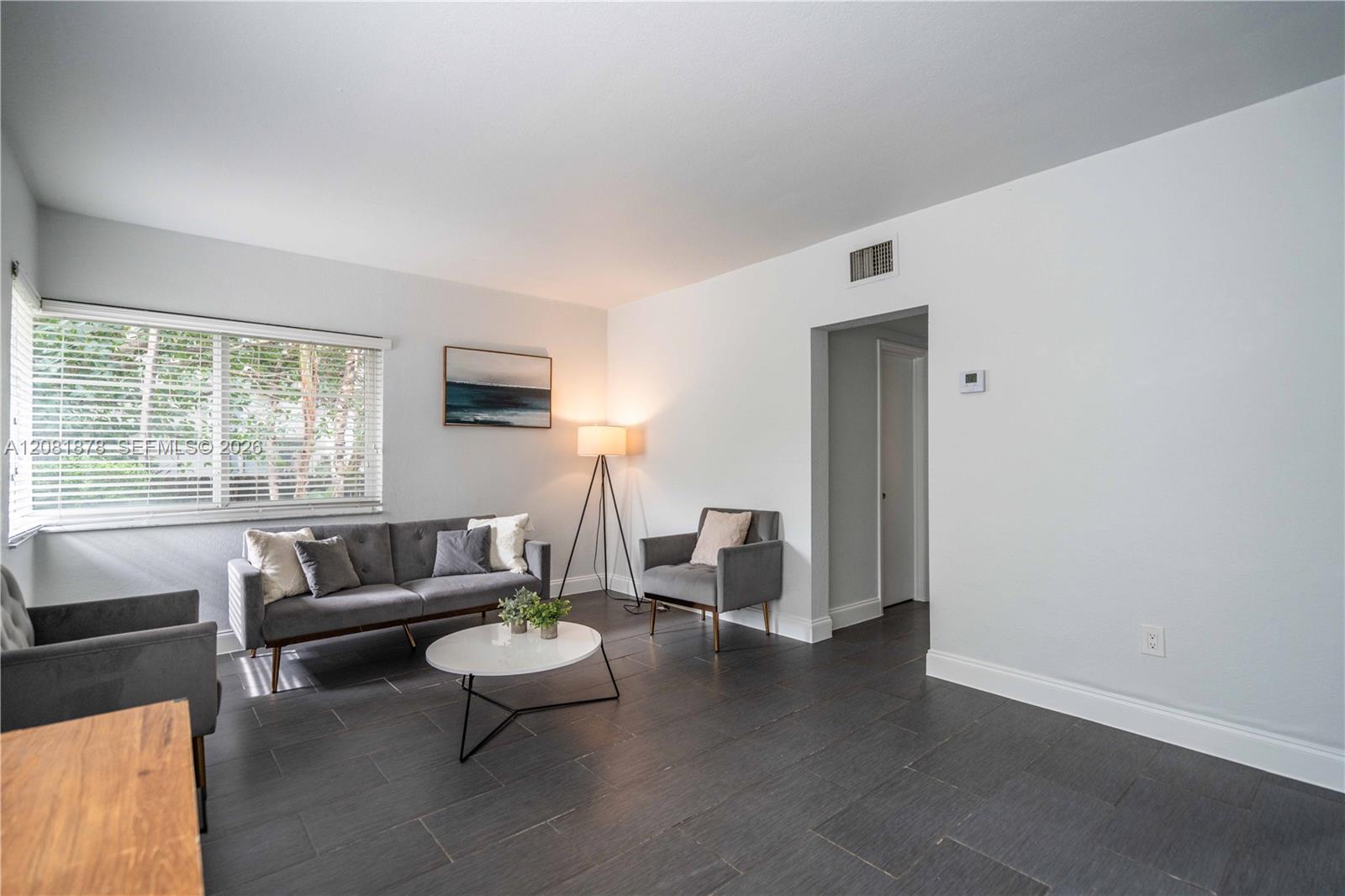 1007 Bay Dr # 104 — Photo 4