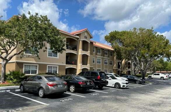 215 SW 117th Ter # 14204 — Photo 3