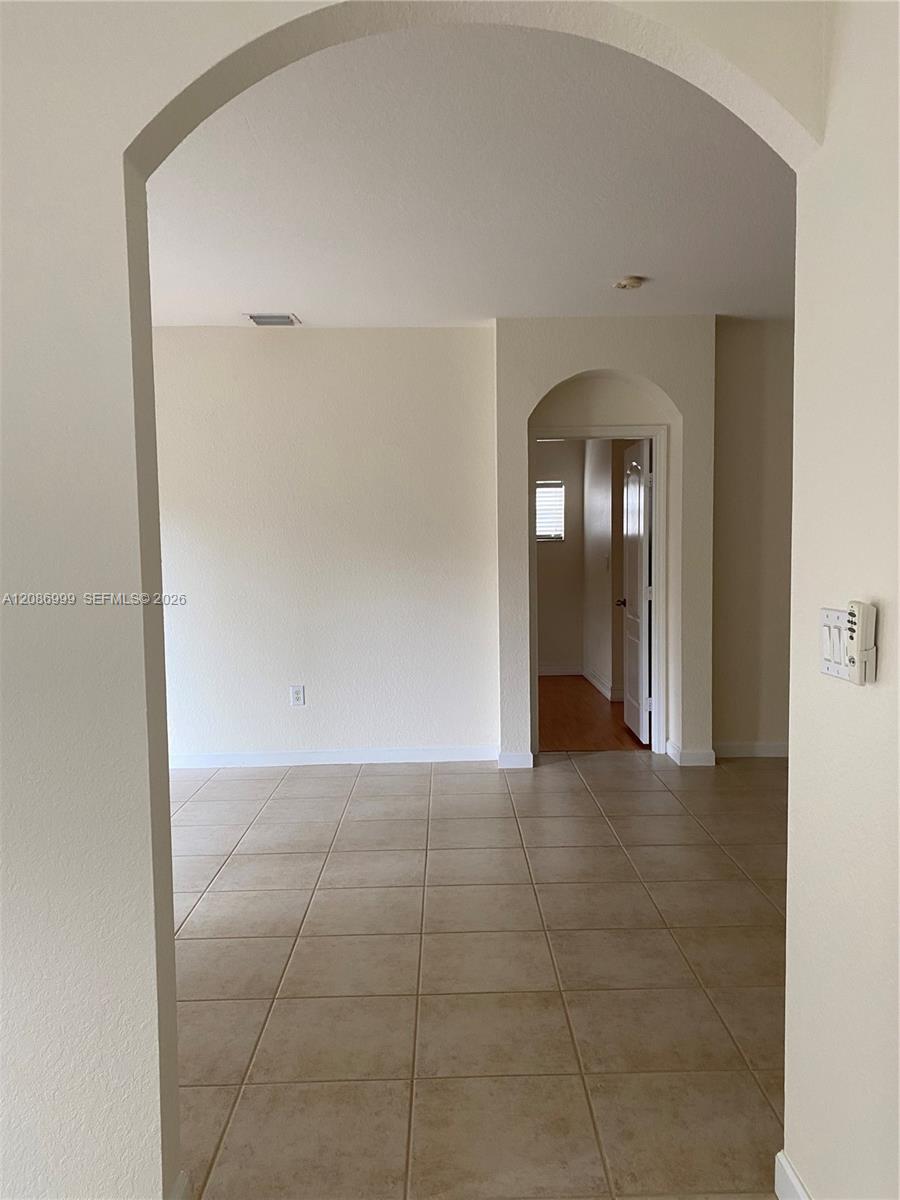 8982 SW 212th Ter — Photo 3
