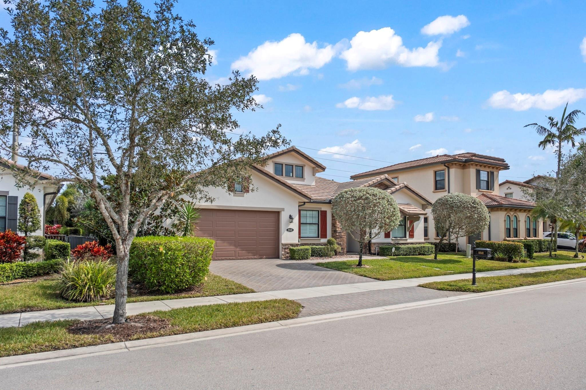 8840 Watercrest Cir Circle E — Photo 3