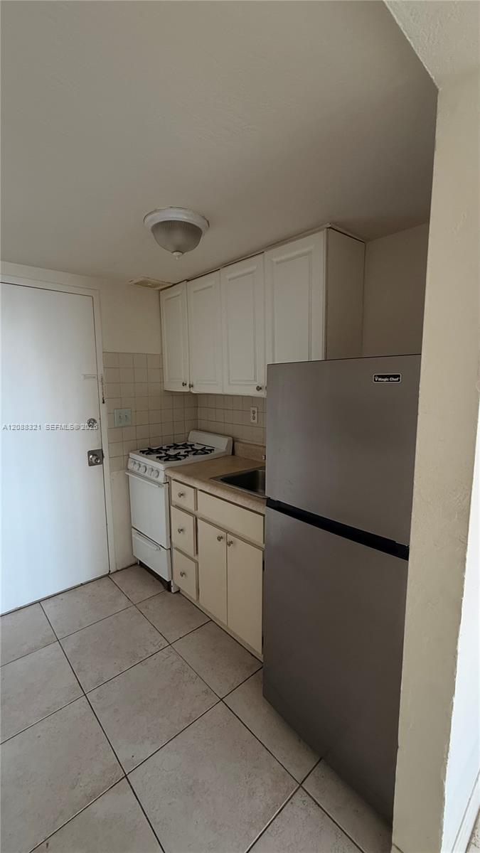 6484 Indian Creek Drive # 239 — Photo 2