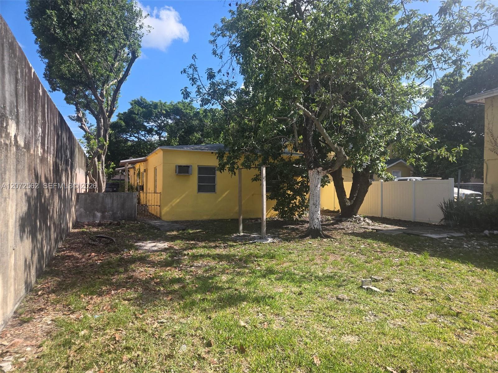 1029 NW 28th St — Photo 3