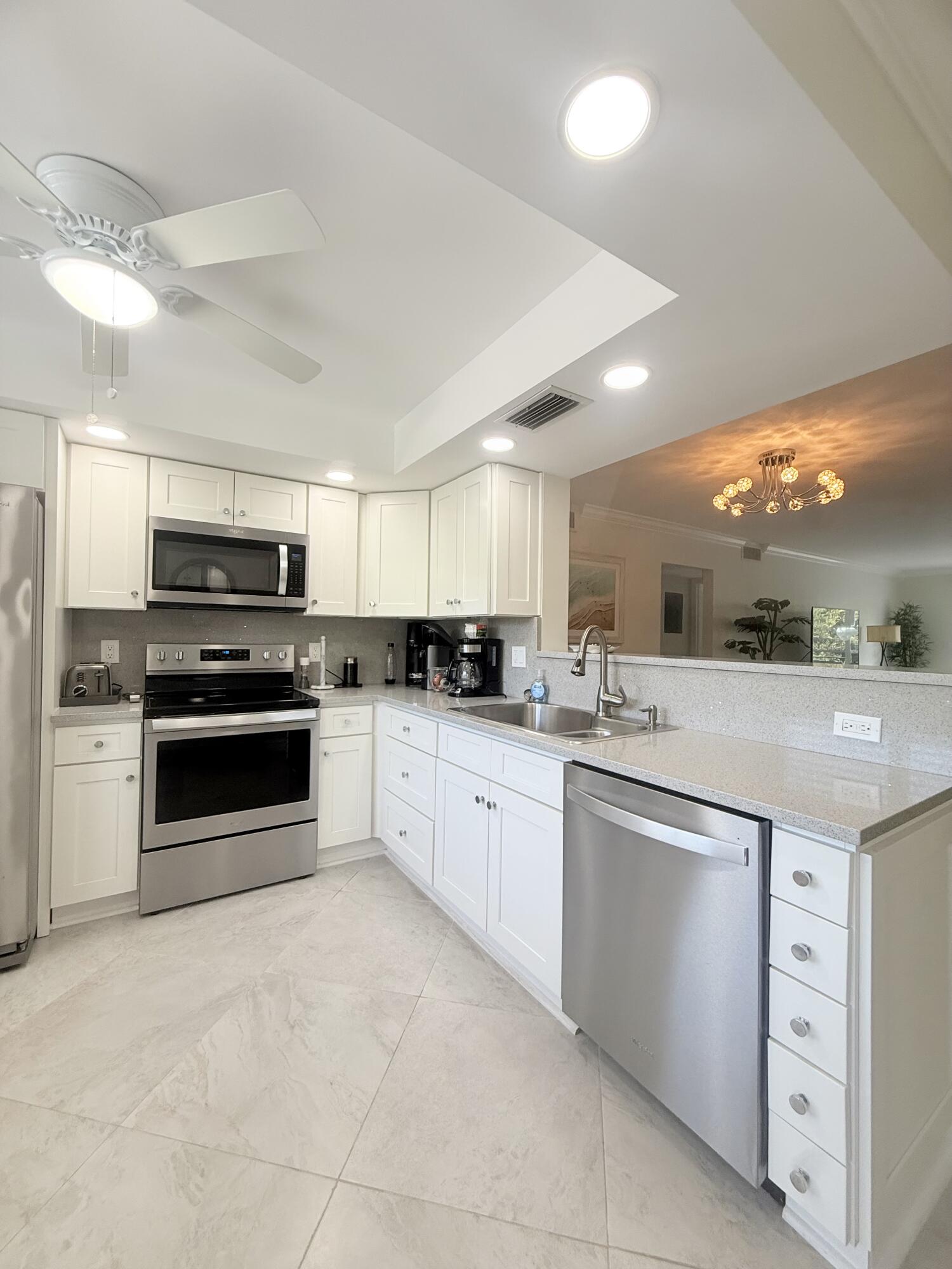 2301 Lucaya Lane # D3 — Photo 4